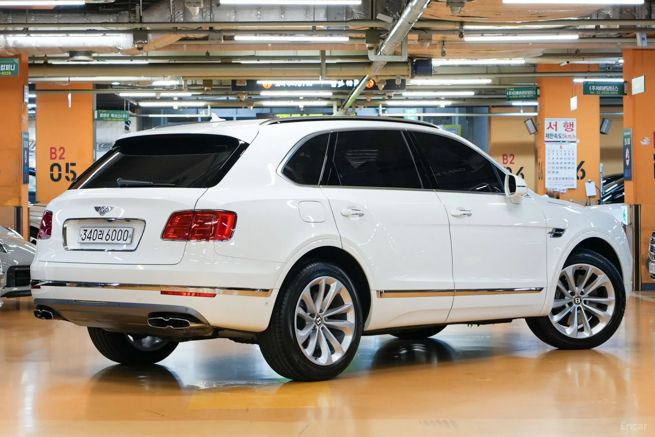 Bentley Bentayga превью 3