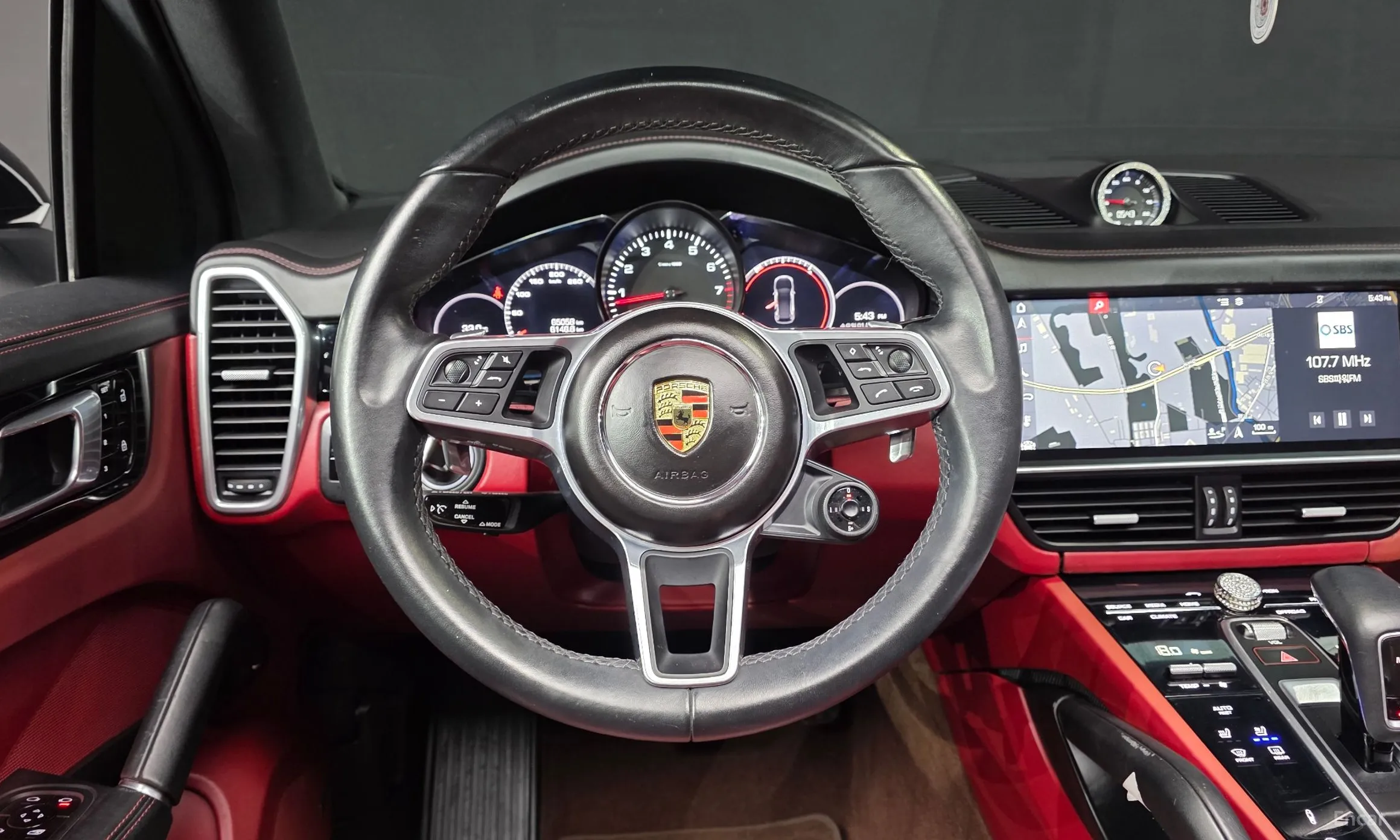 Porsche Cayenne (PO536) превью 13