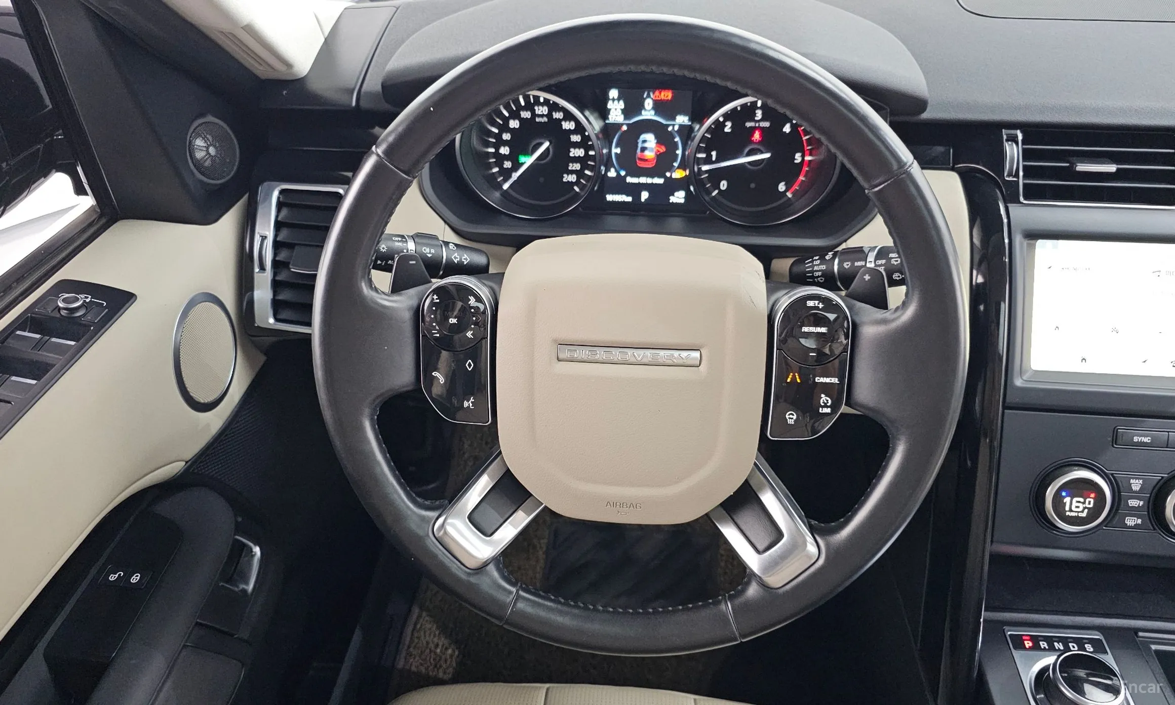 Land Rover Discovery 5 превью 13