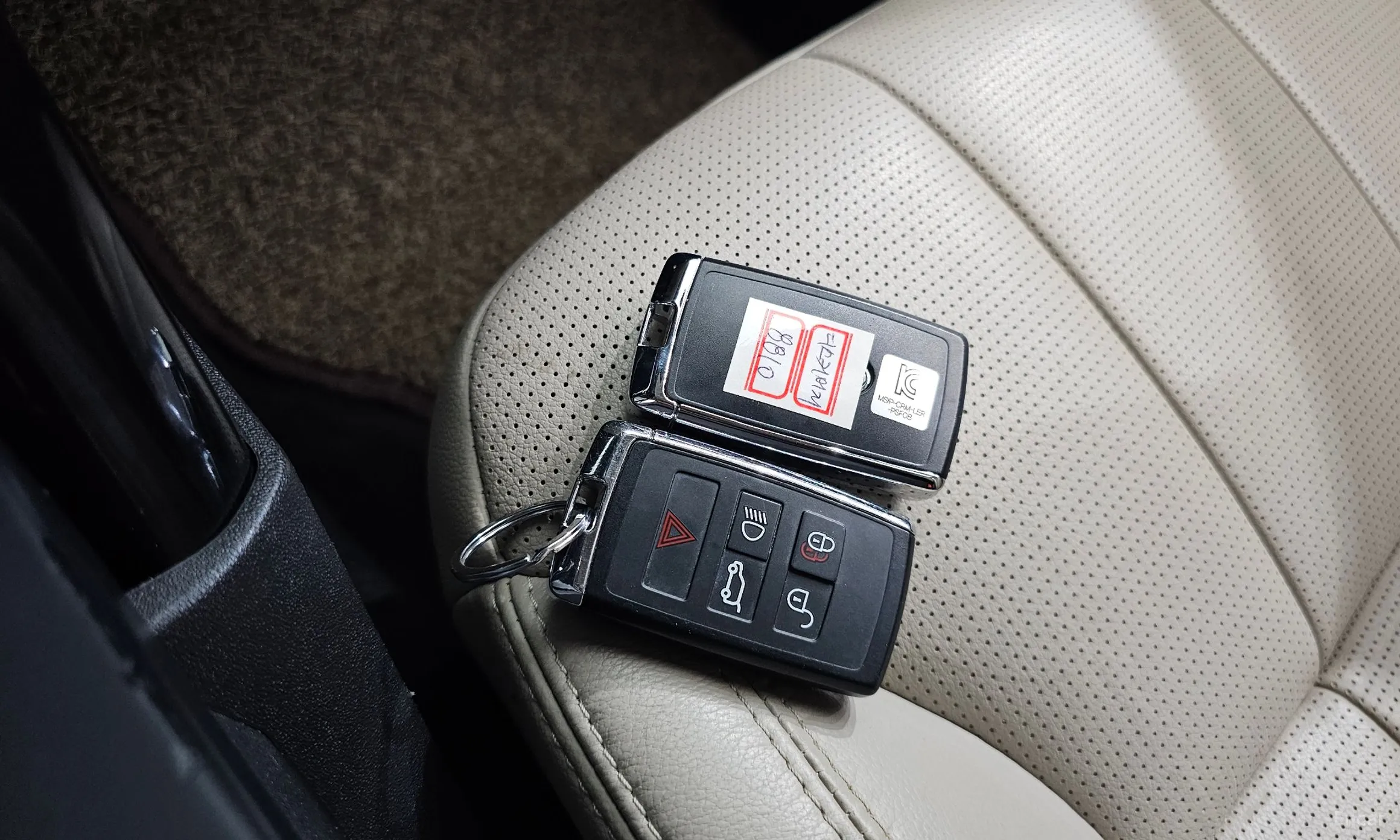 Land Rover Discovery 5 превью 15