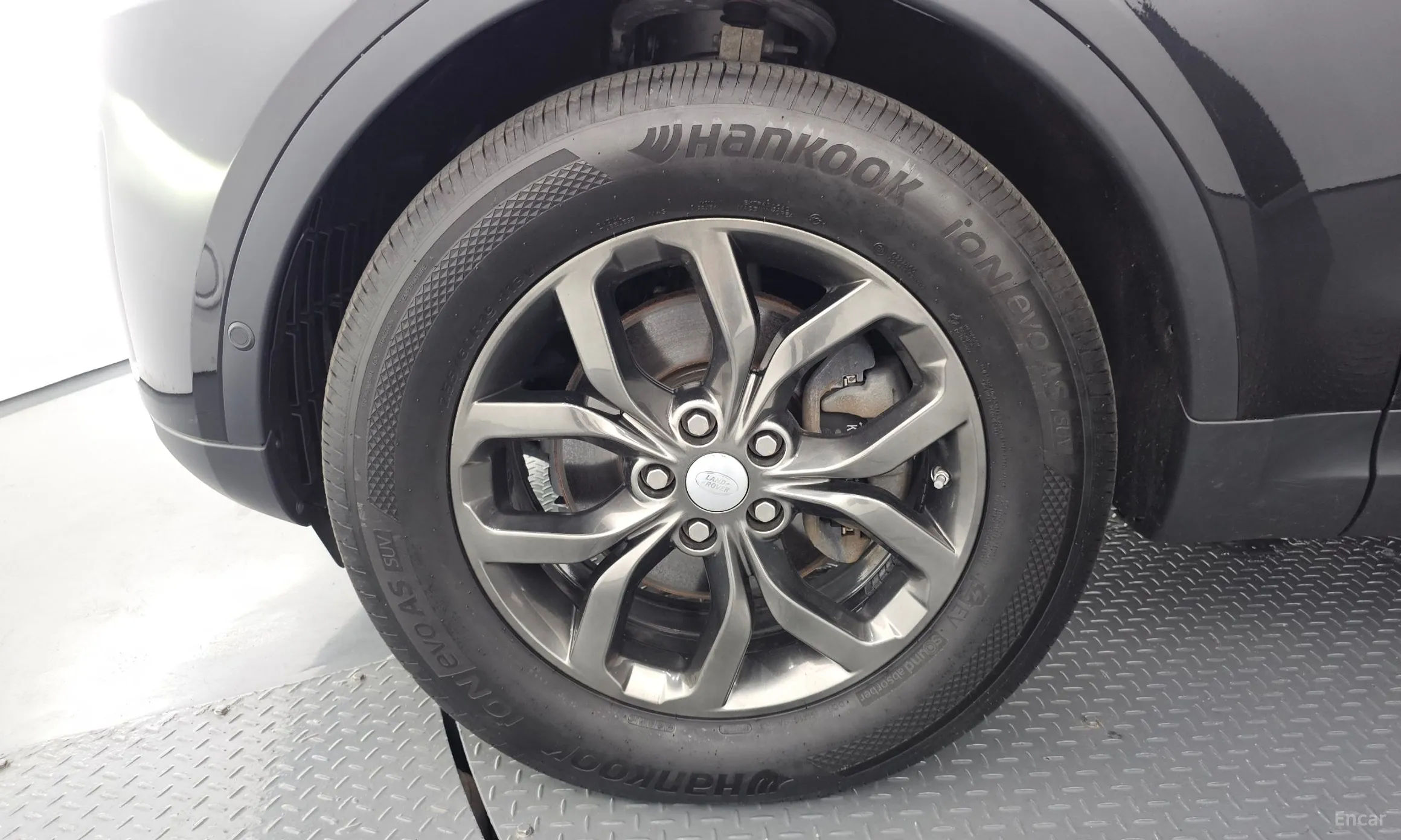 Land Rover Discovery 5 превью 5