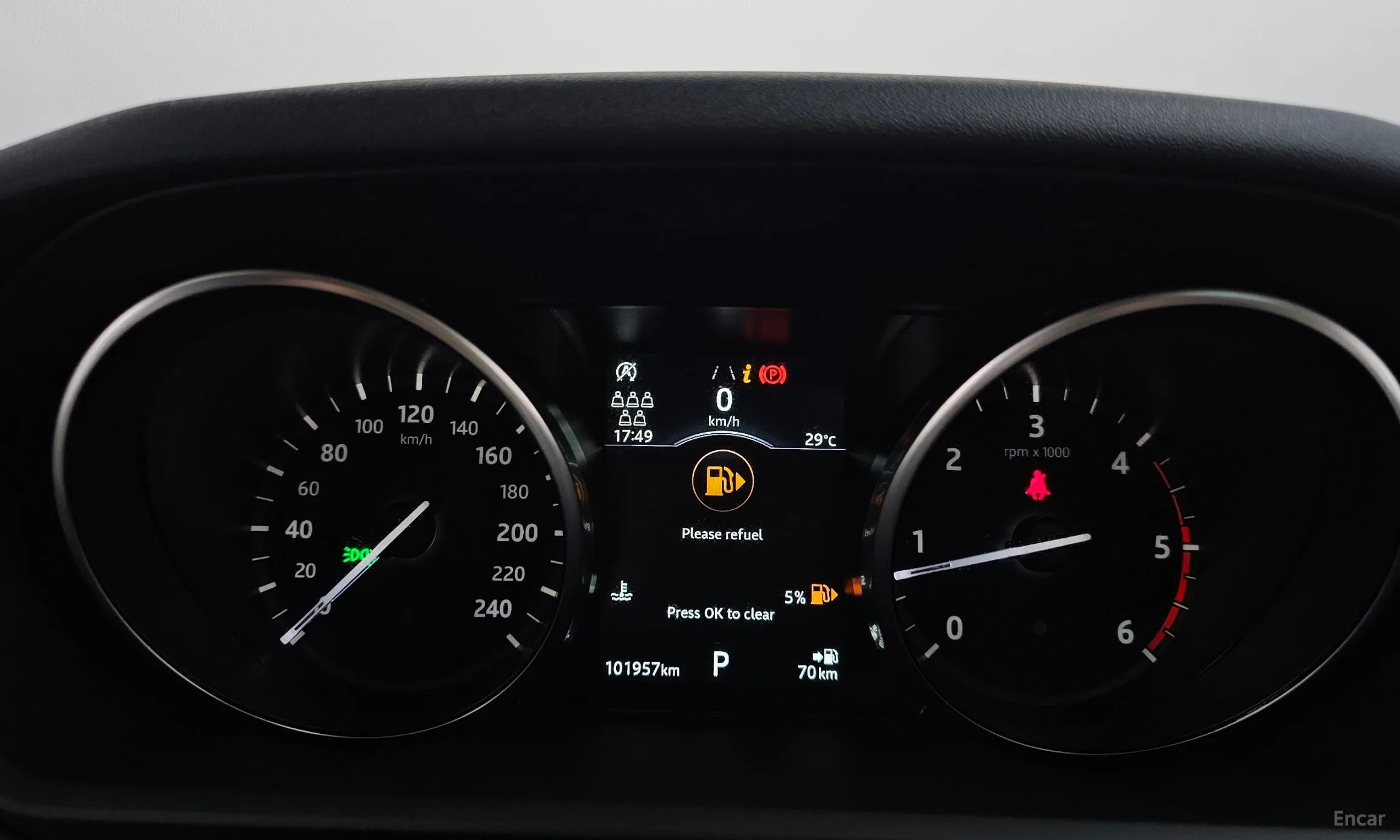 Land Rover Discovery 5 превью 8