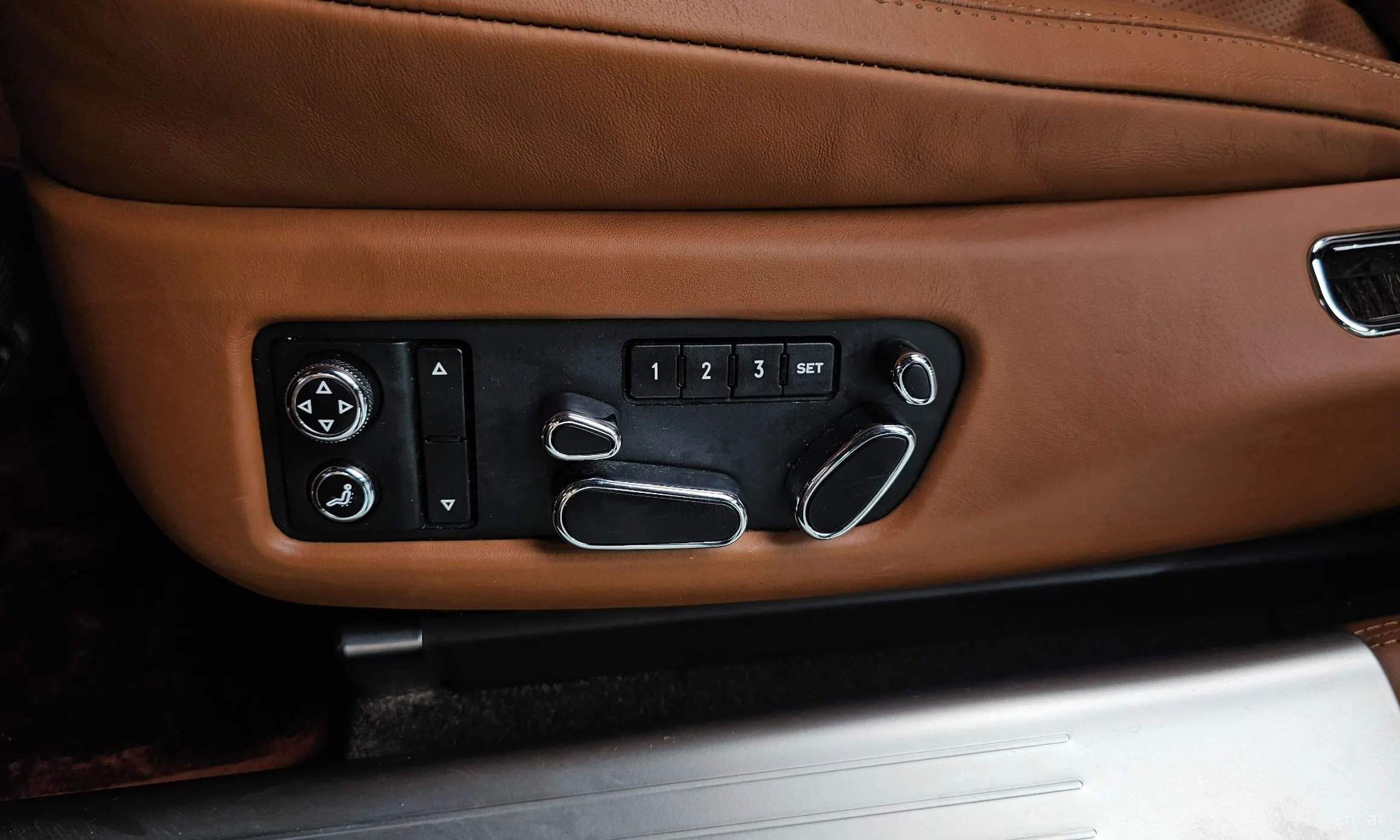 Bentley Flying Spur 2nd Generation превью 16
