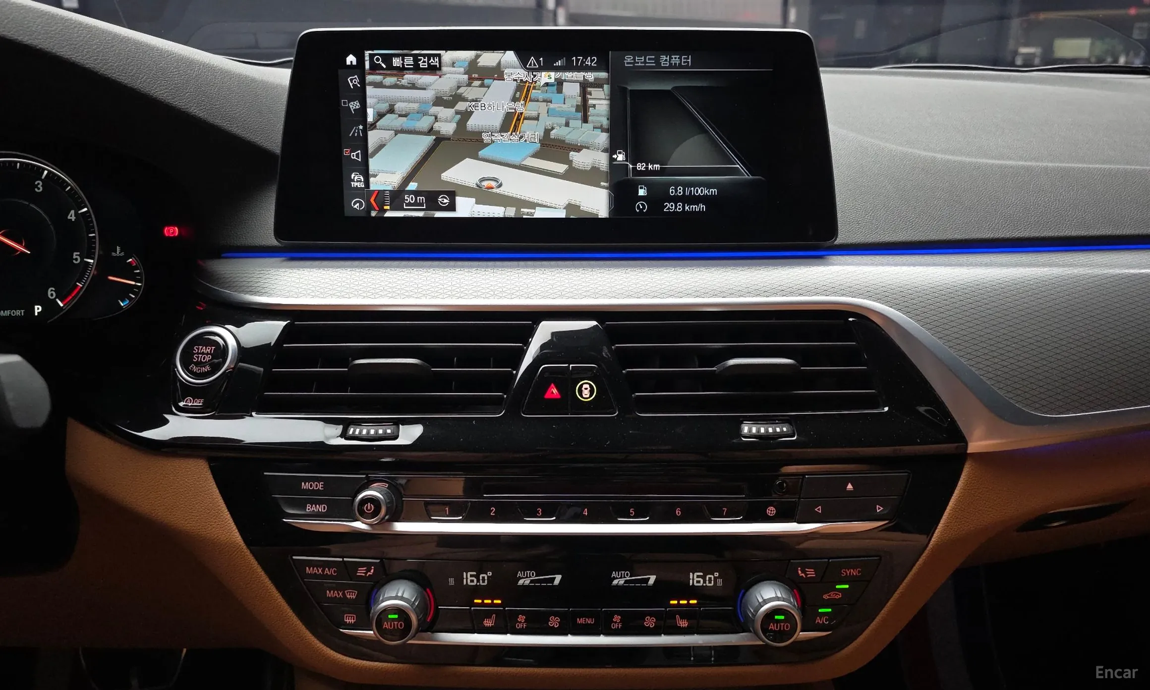 BMW 5 Series (G30) превью 14