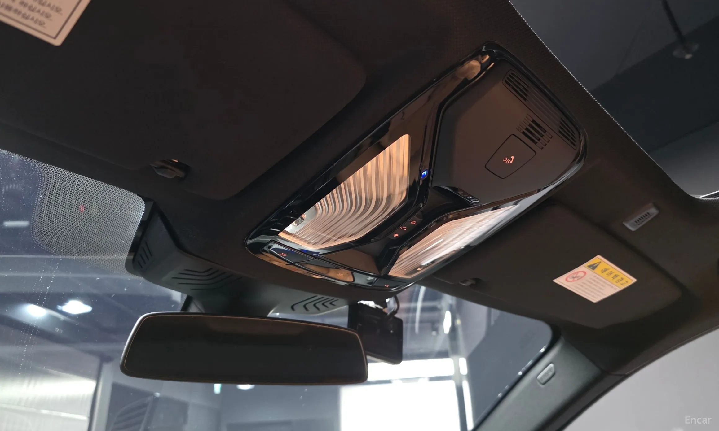BMW 5 Series (G30) превью 19