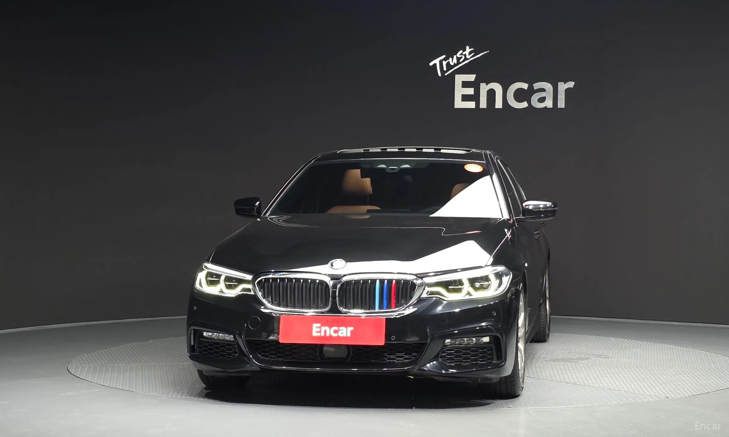 BMW 5 Series (G30) превью 3