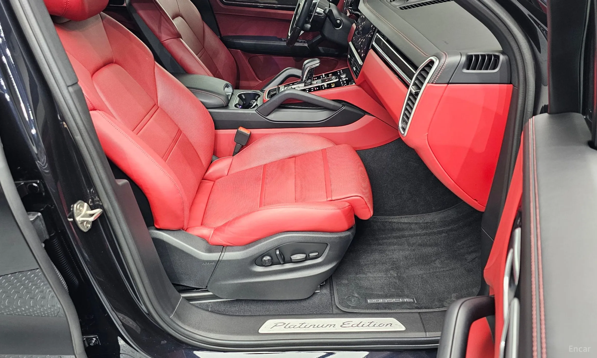 Porsche Cayenne (PO536) превью 11