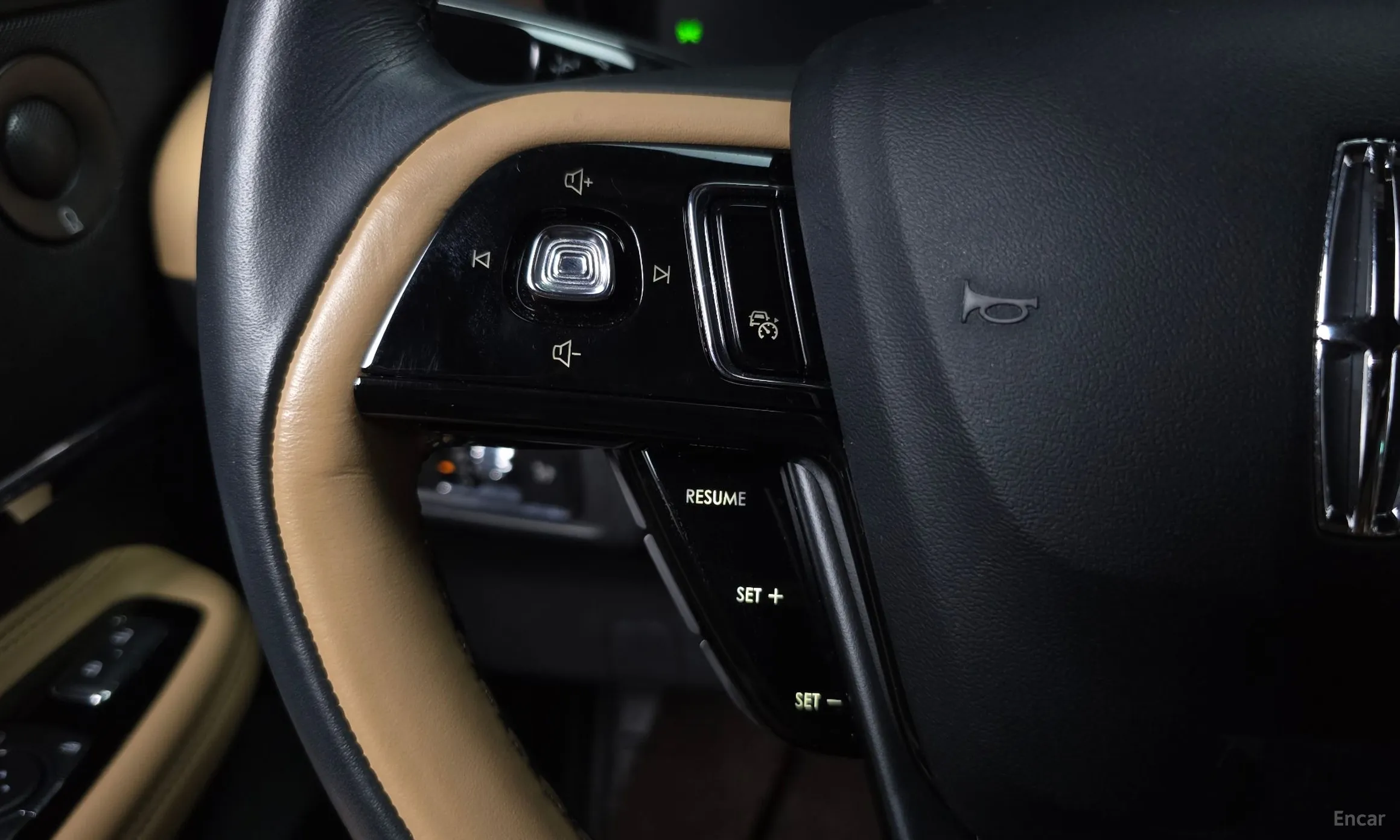 Lincoln Corsair превью 16