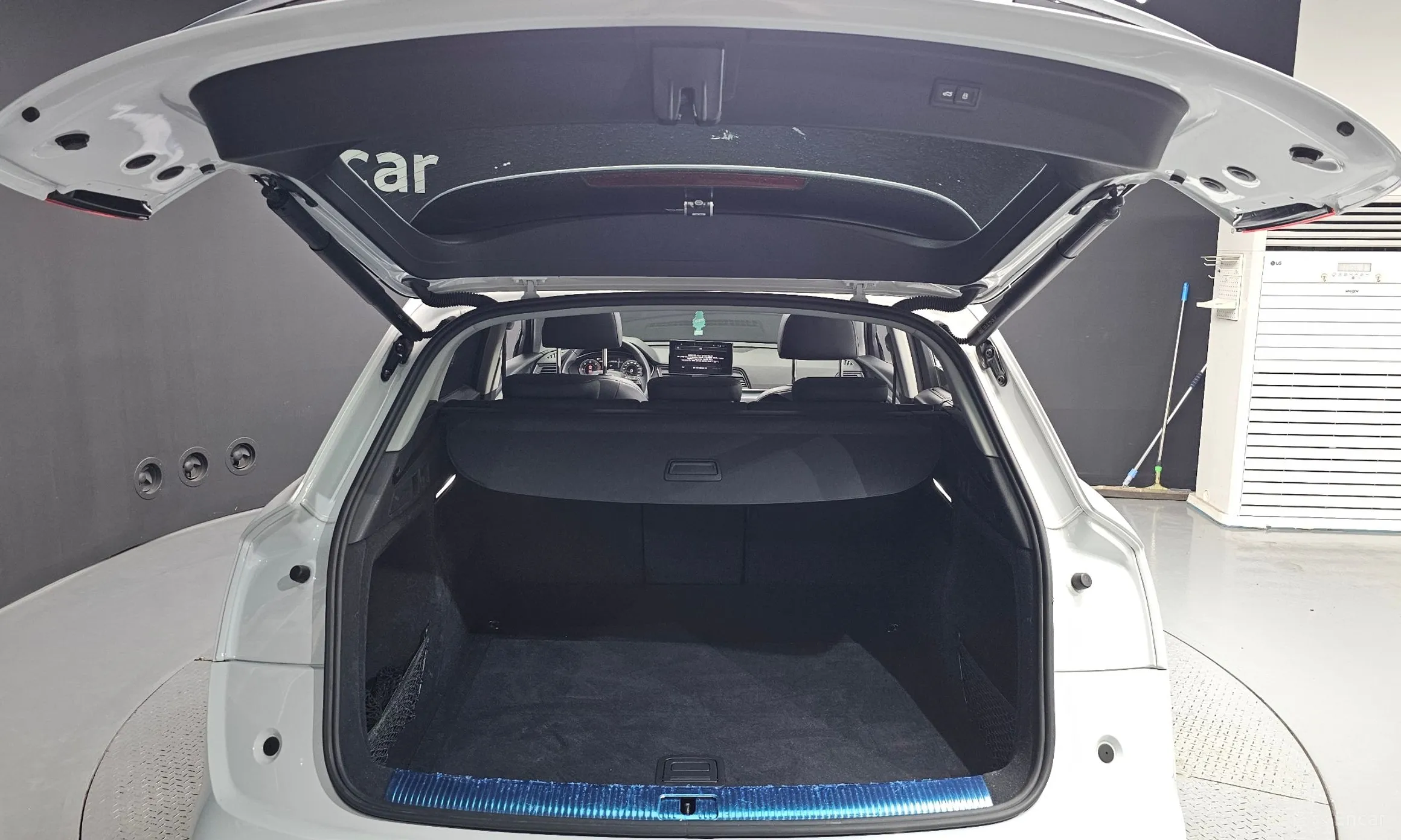 Audi Q5 (FY) превью 20