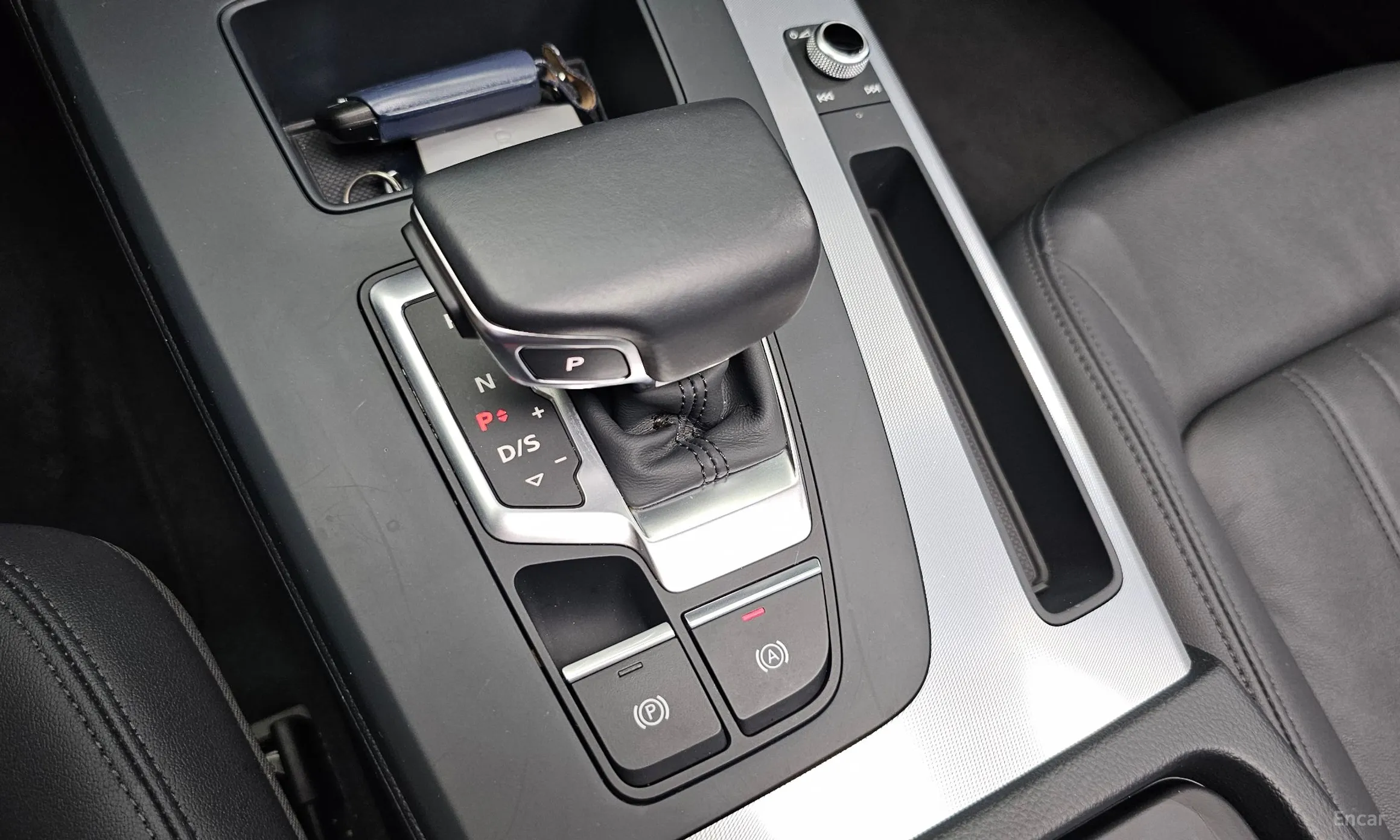 Audi Q5 (FY) превью 9