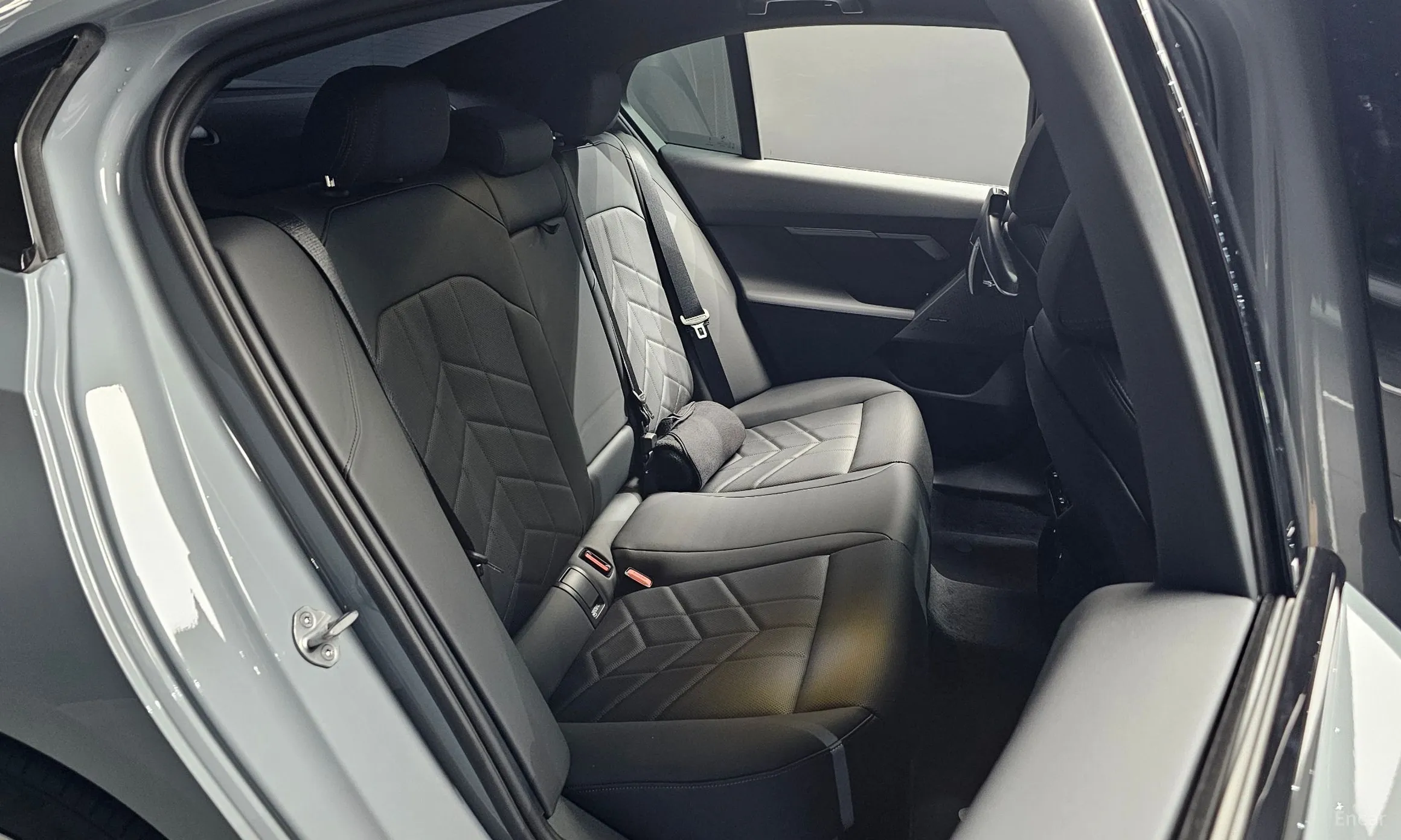 BMW 5 Series (G60) превью 11
