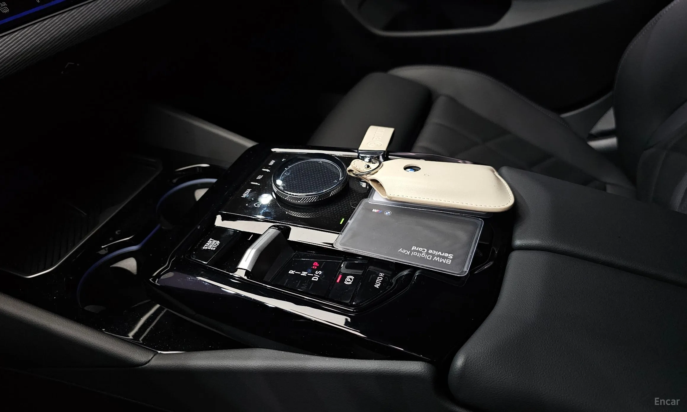 BMW 5 Series (G60) превью 9