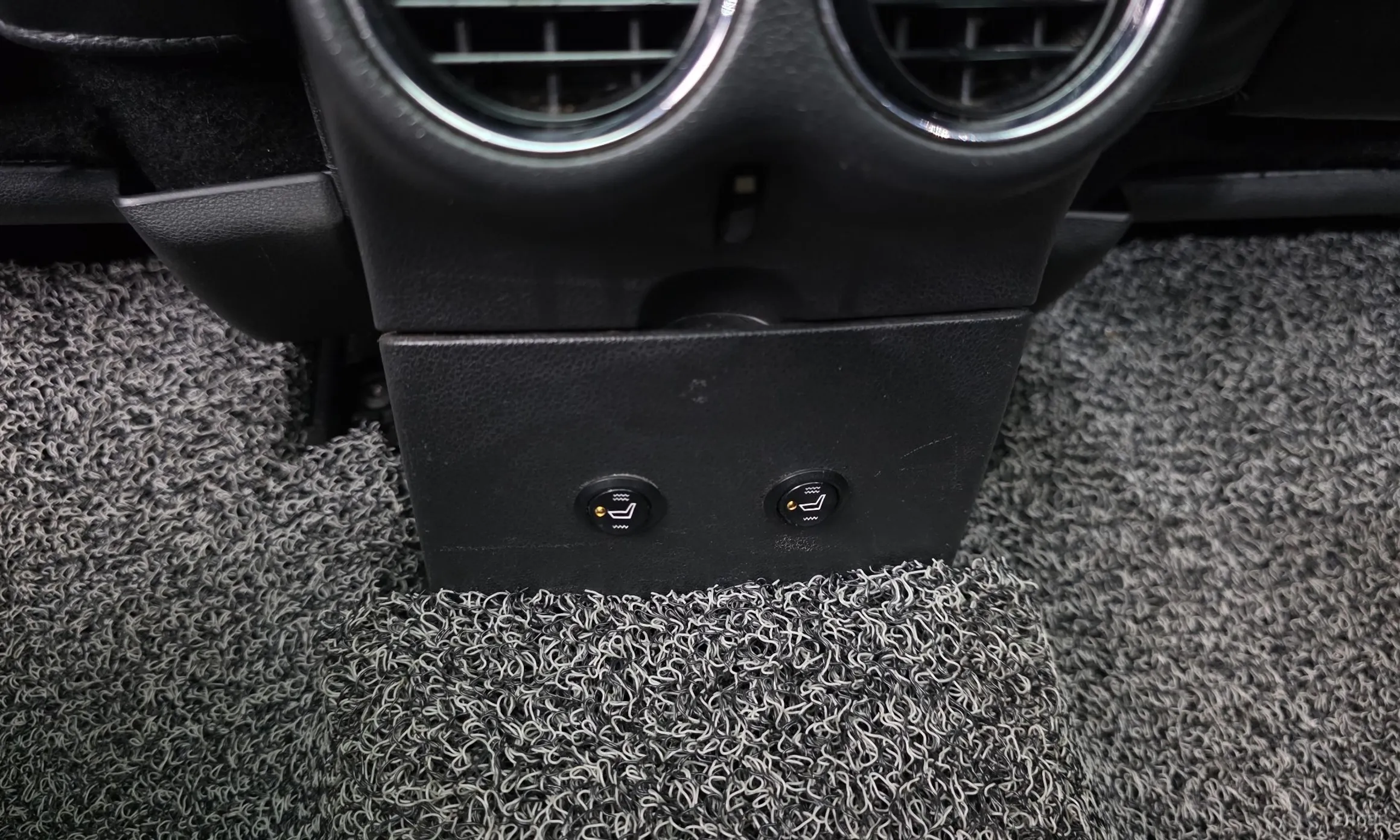Peugeot 308 превью 17