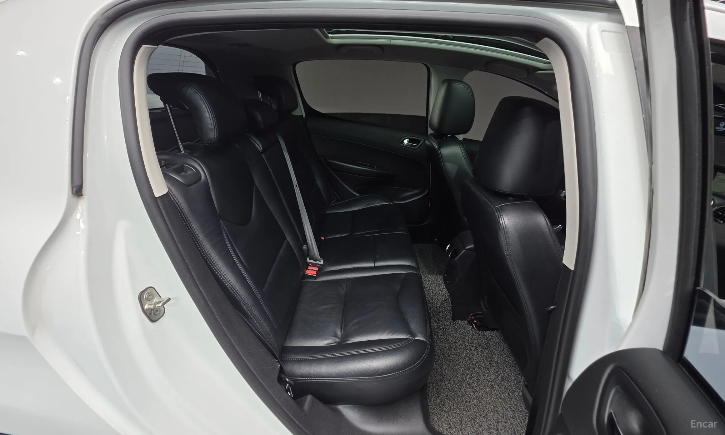 Peugeot 308 превью 18
