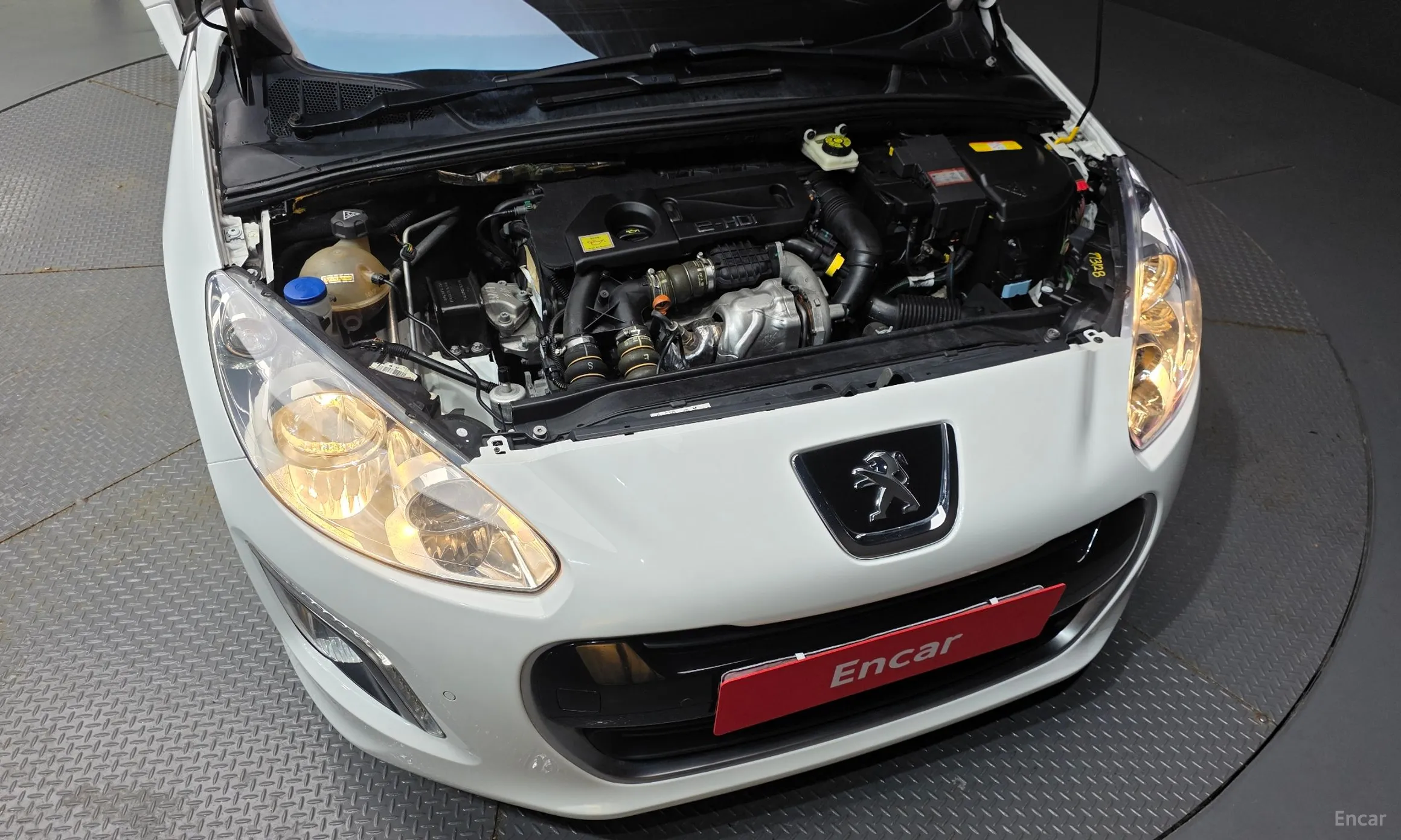 Peugeot 308 превью 6