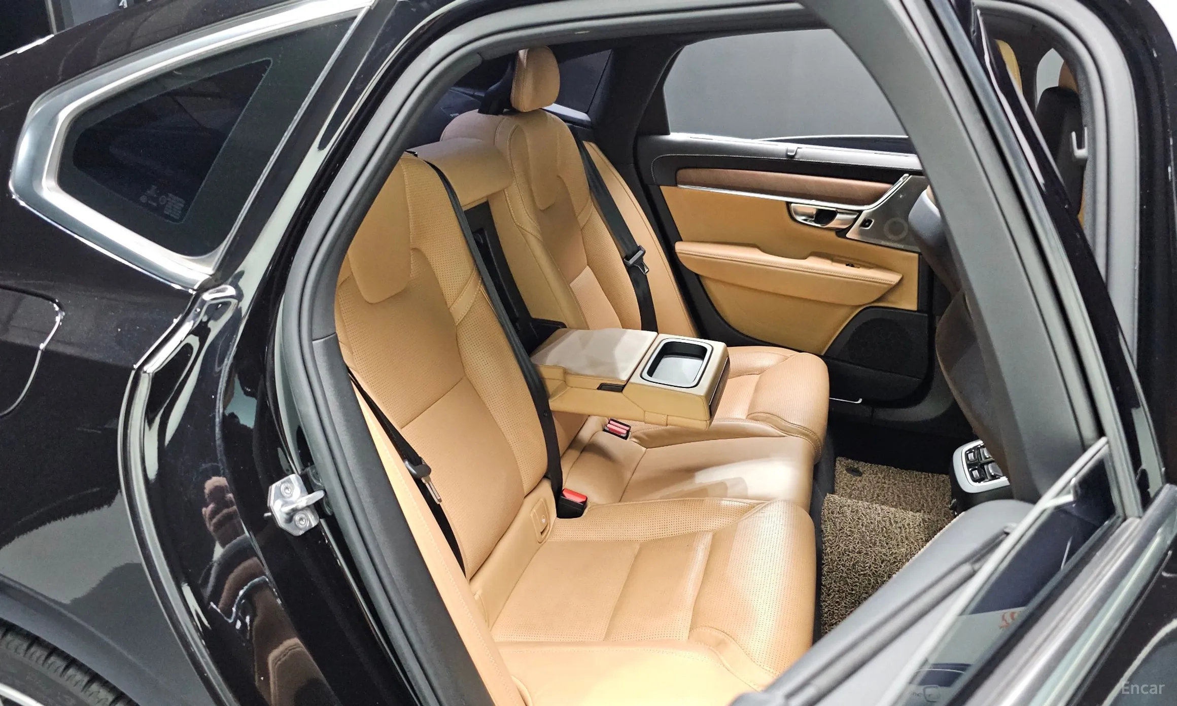 Volvo S90 превью 11