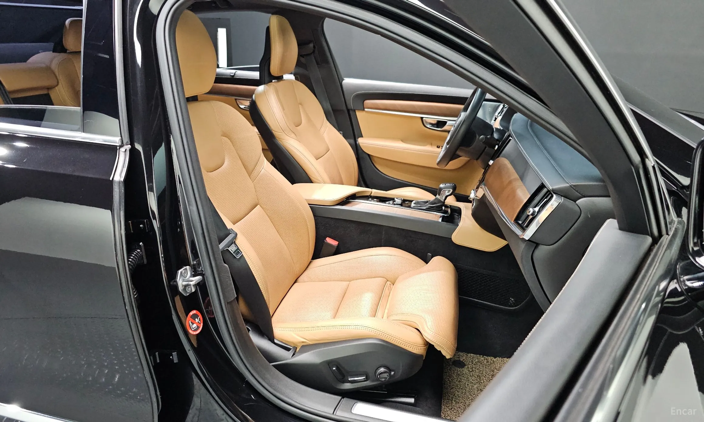 Volvo S90 превью 12