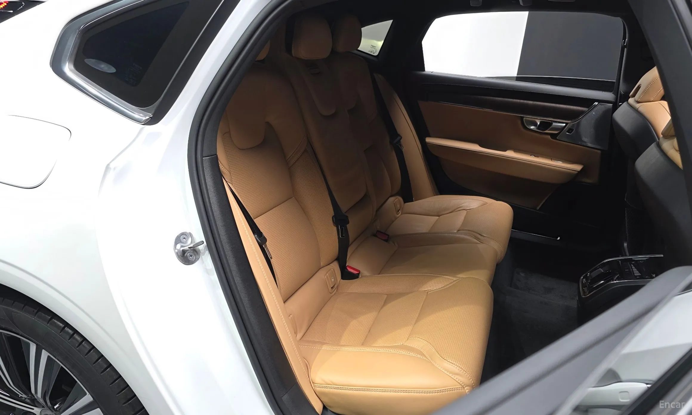 Volvo S90 превью 12