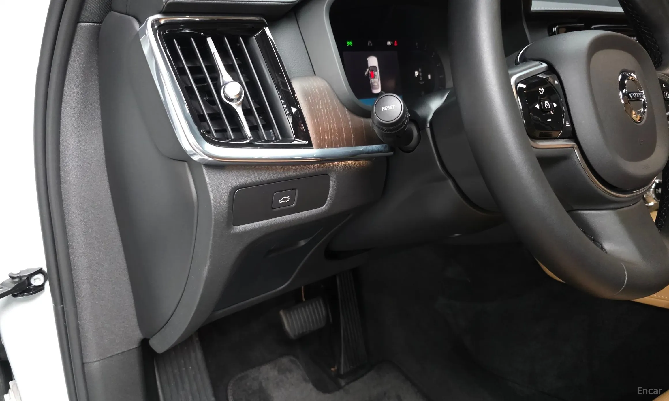 Volvo S90 превью 13