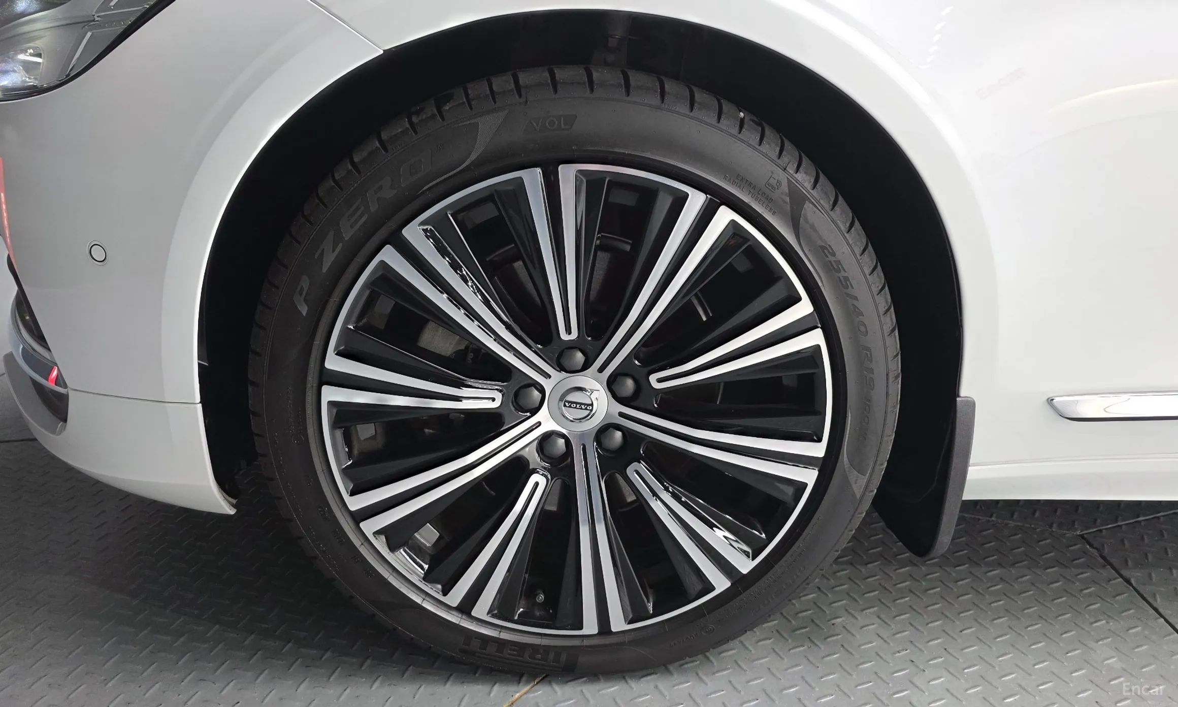 Volvo S90 превью 5