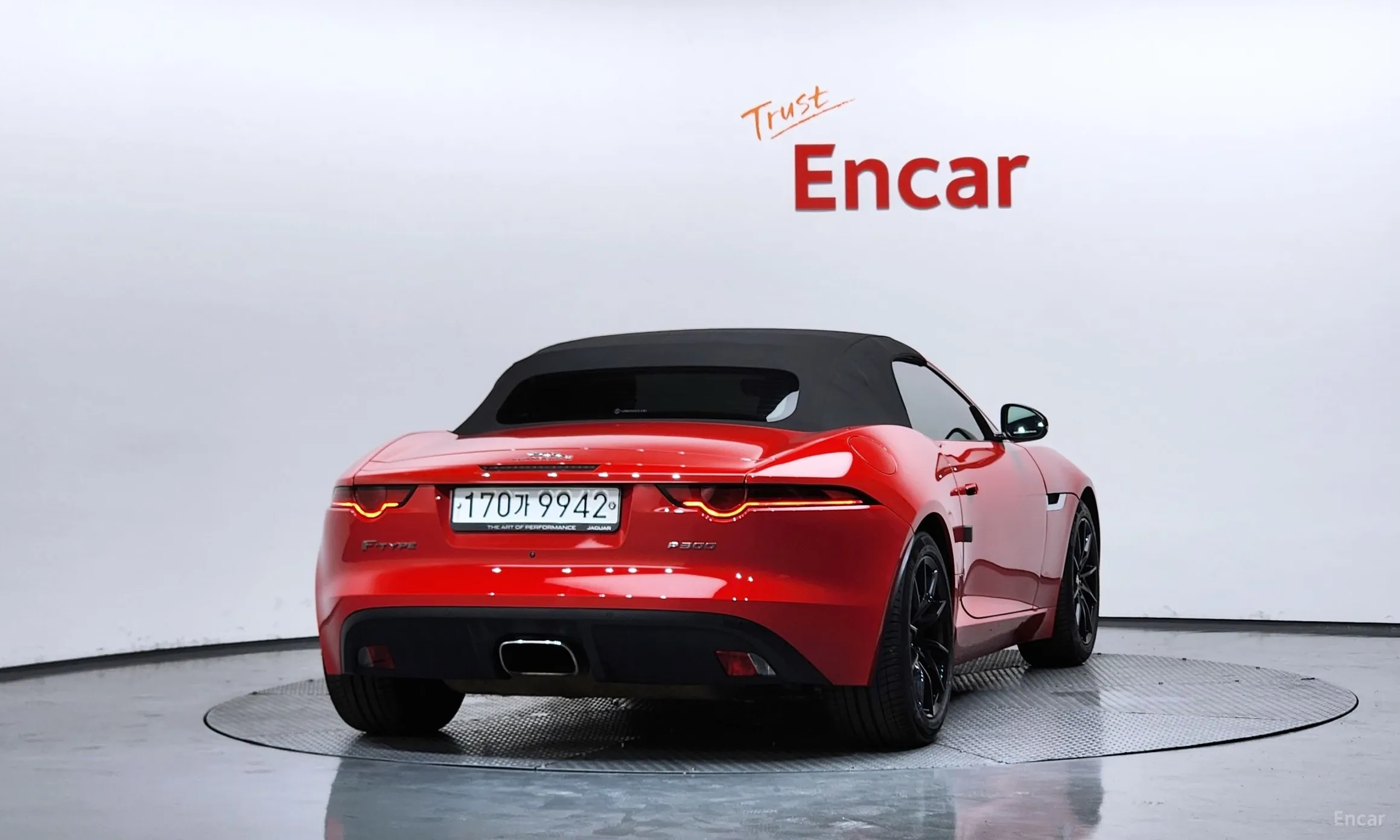 Jaguar F-TYPE превью 4
