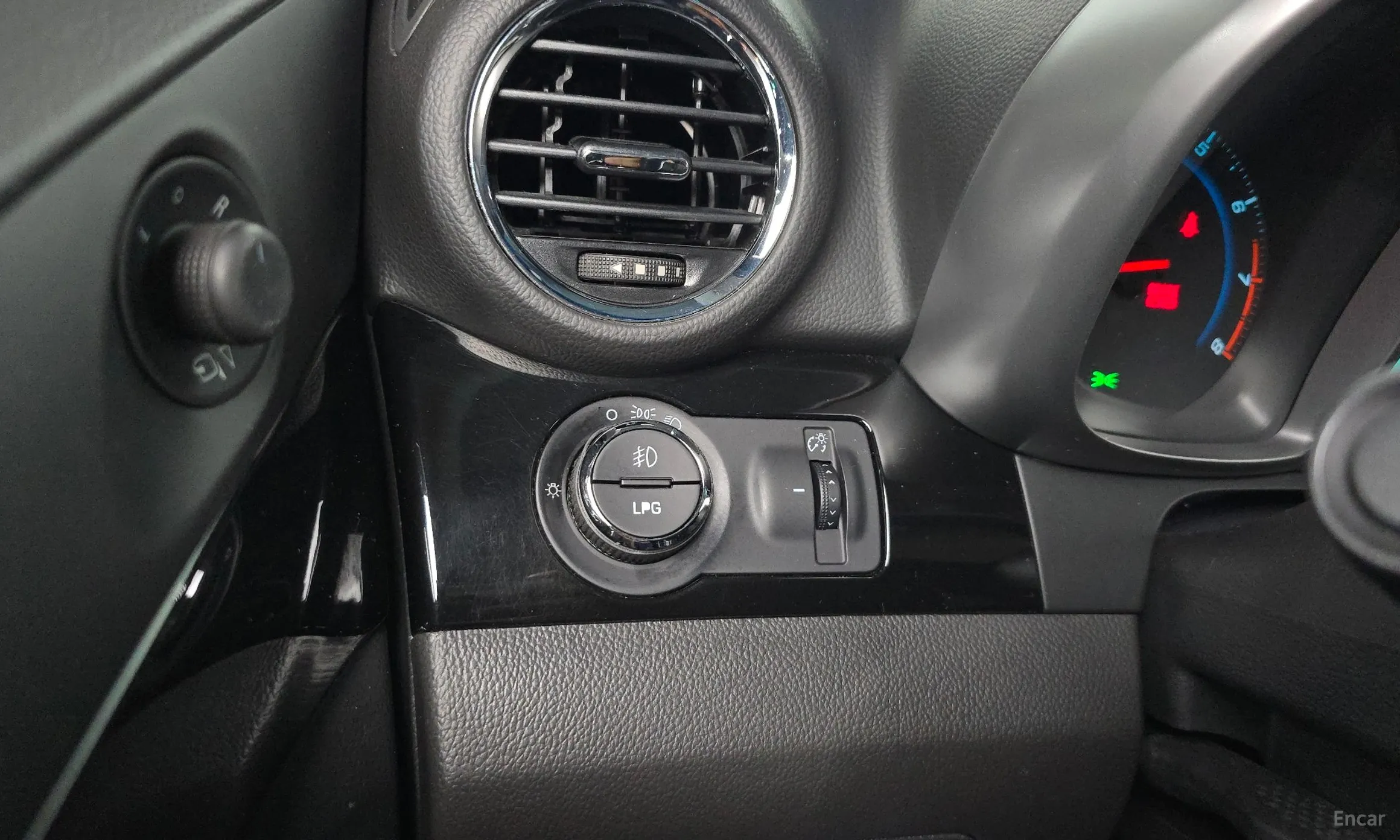 Chevrolet (GM Daewoo) Orlando превью 16