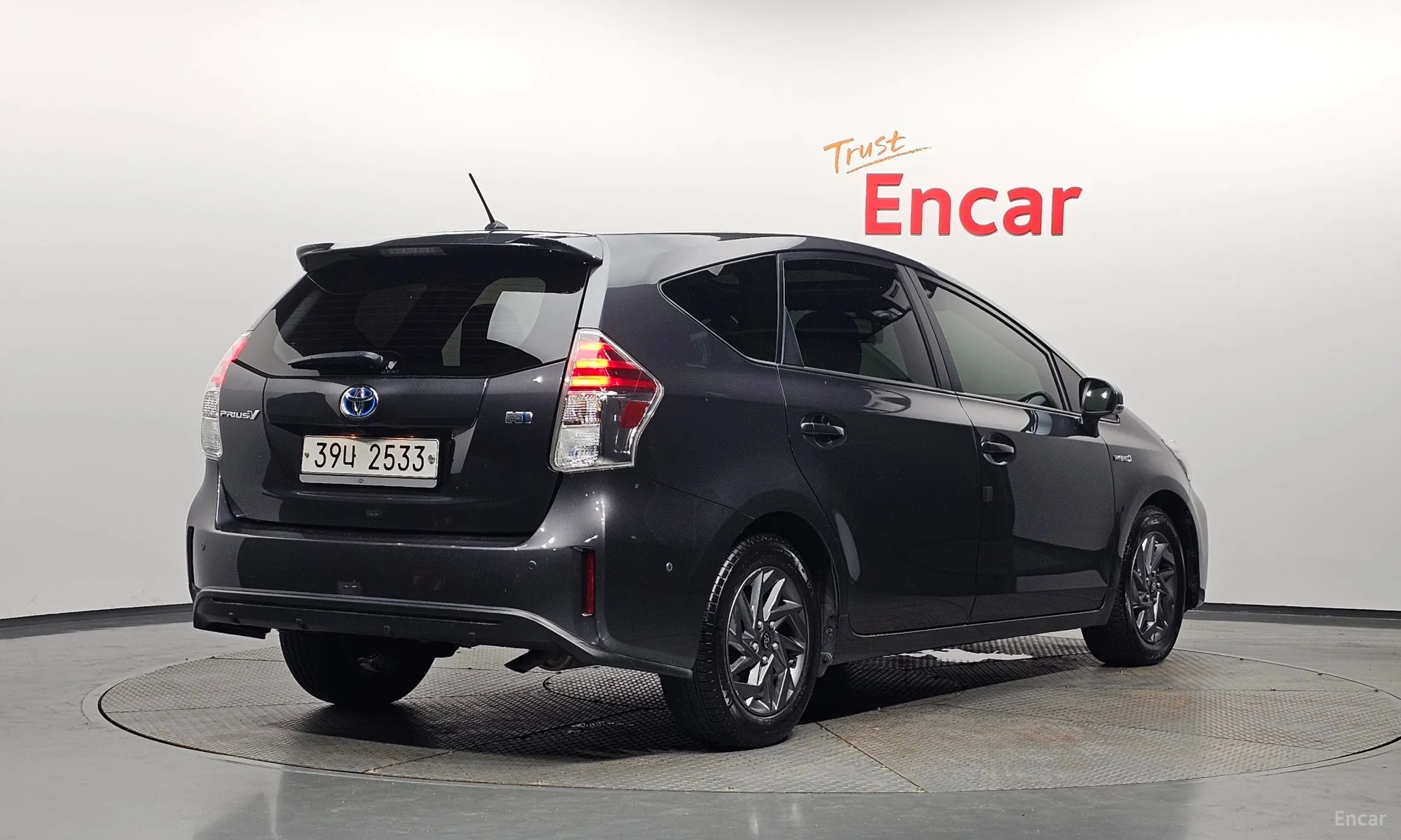 Toyota Prius V