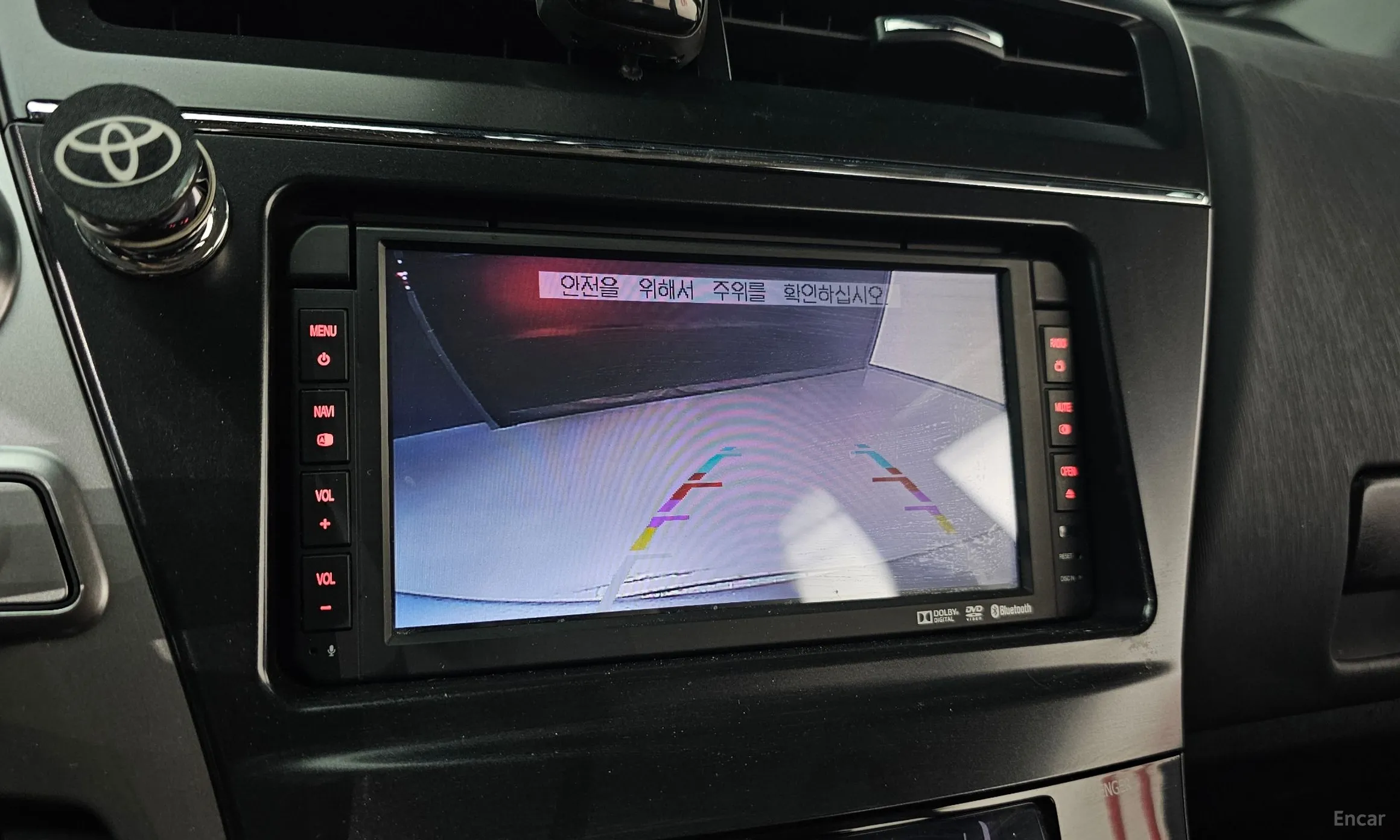 Toyota Prius V превью 17