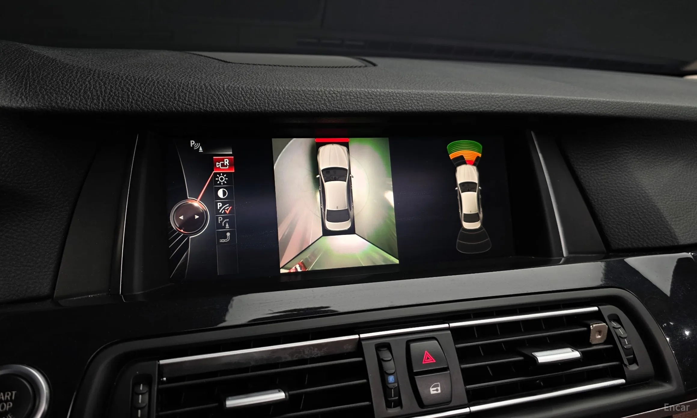 BMW 5 Series (F10) превью 14