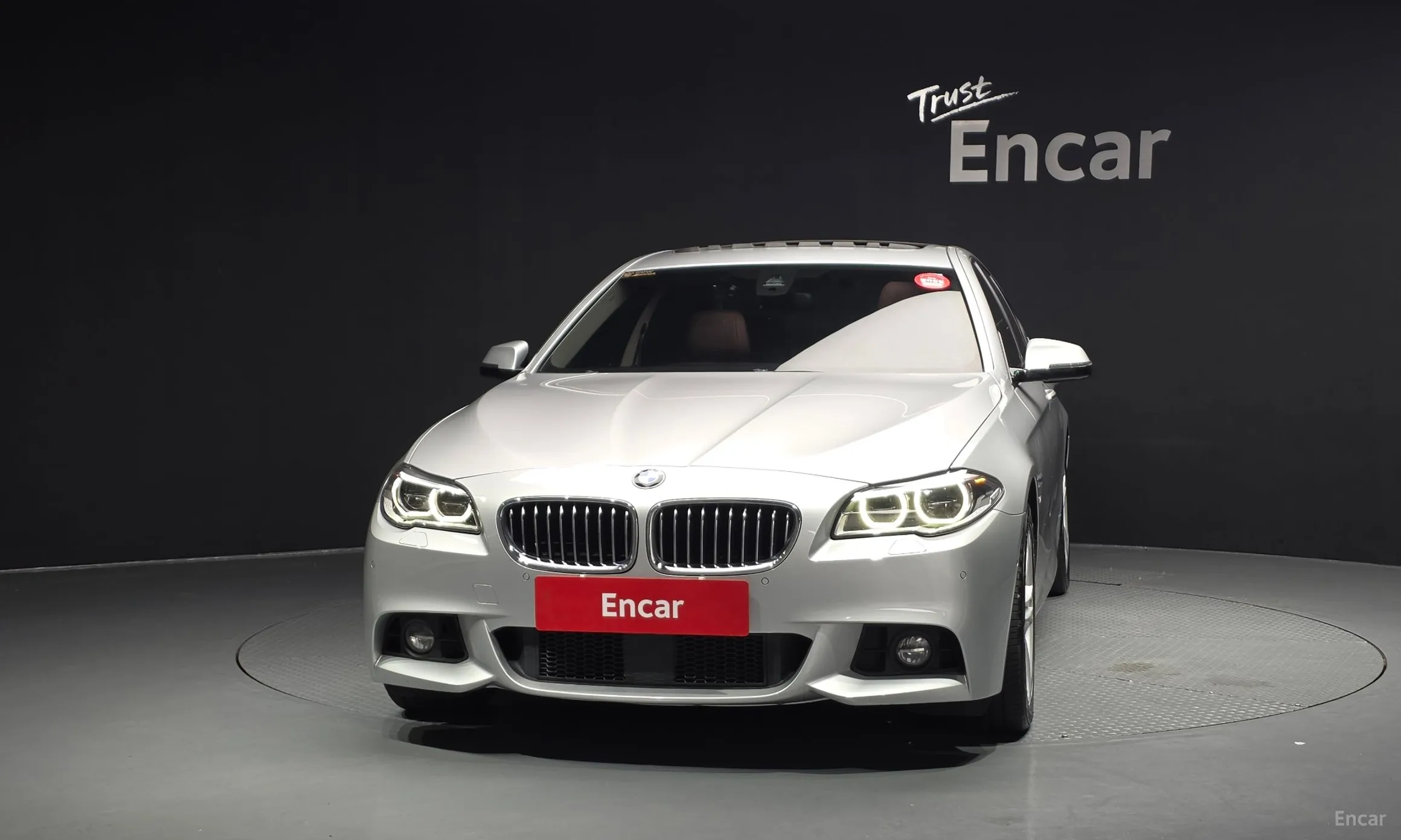 BMW 5 Series (F10) превью 3