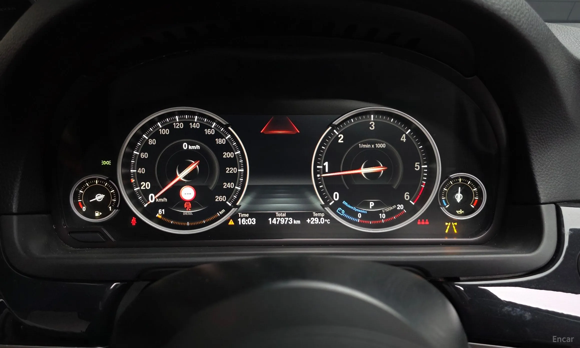 BMW 5 Series (F10) превью 8