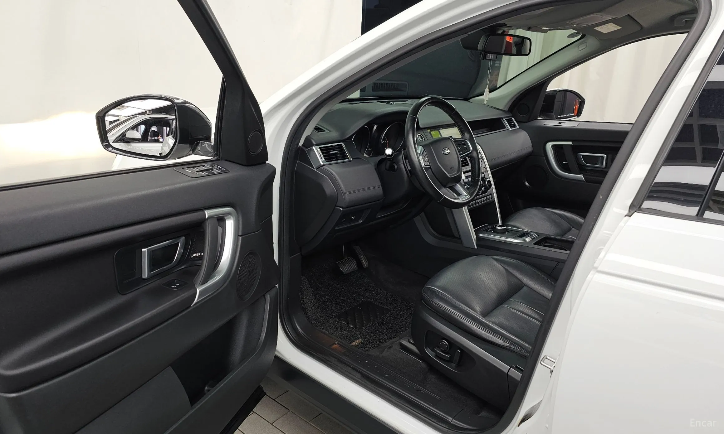Land Rover Discovery Sports превью 10