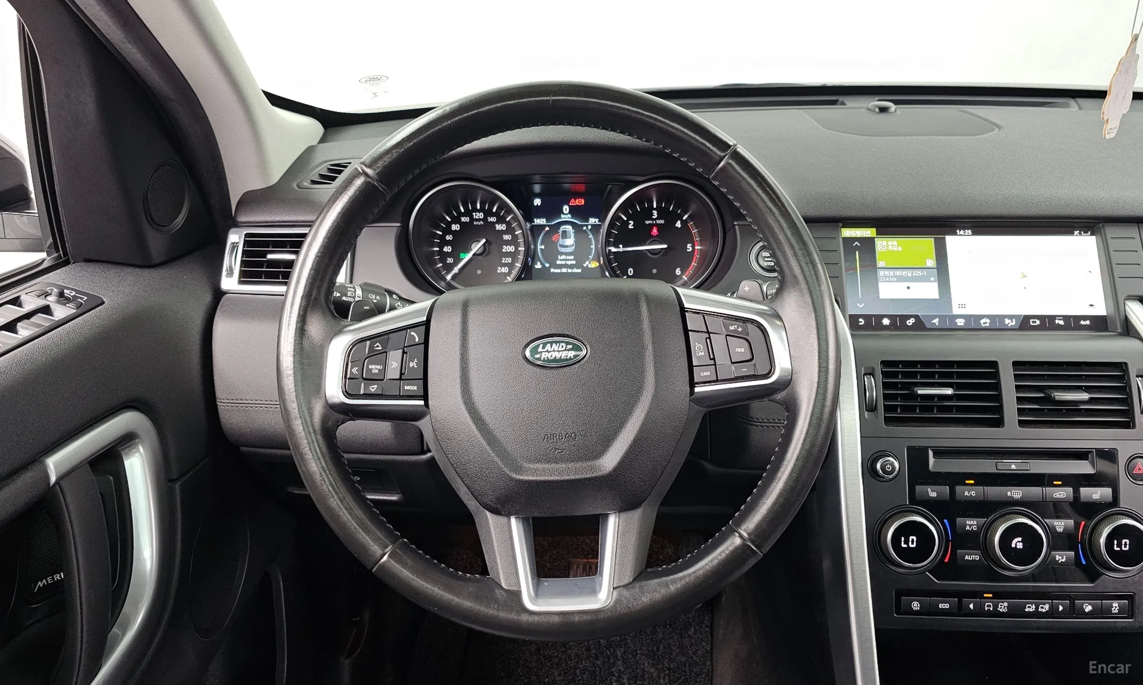 Land Rover Discovery Sports превью 13