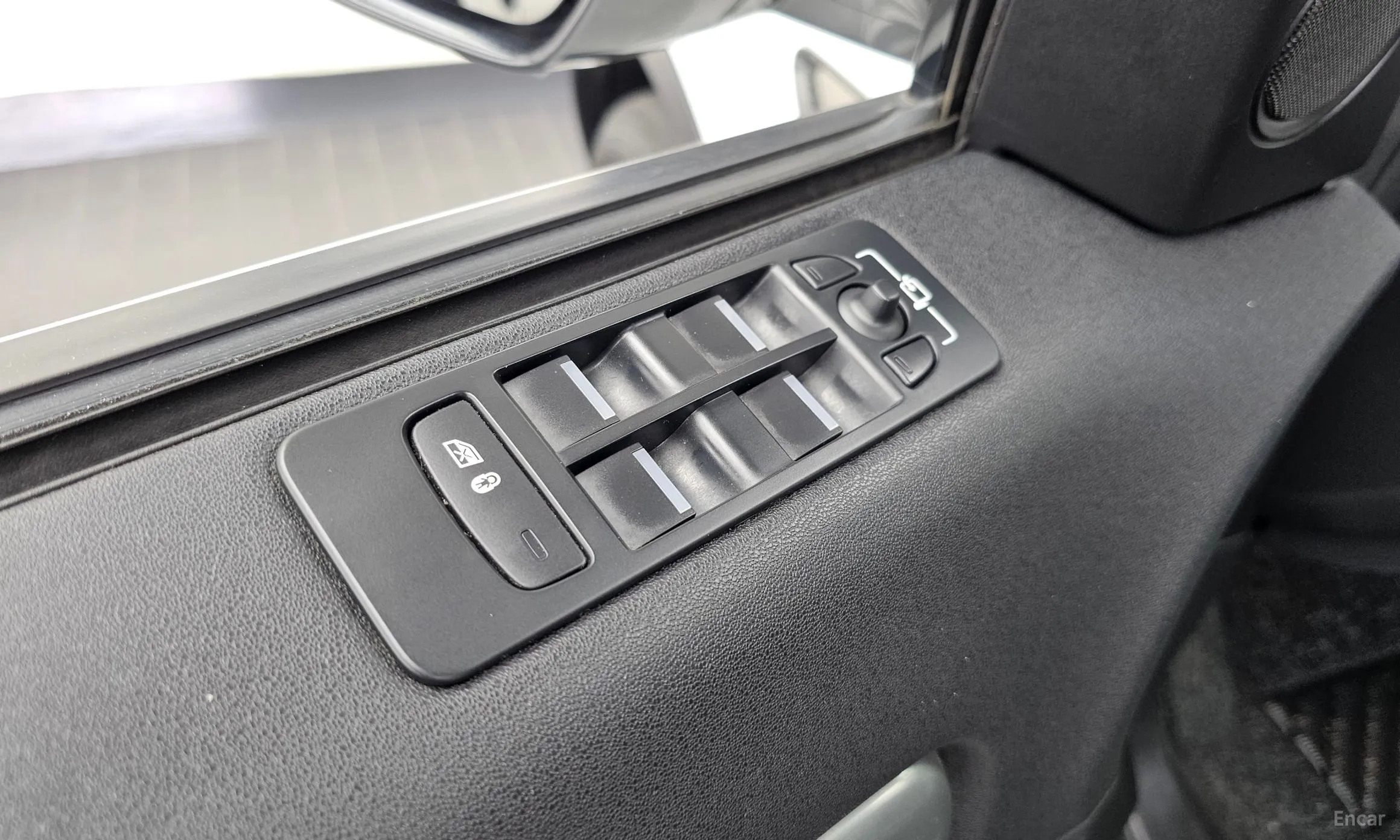 Land Rover Discovery Sports превью 19