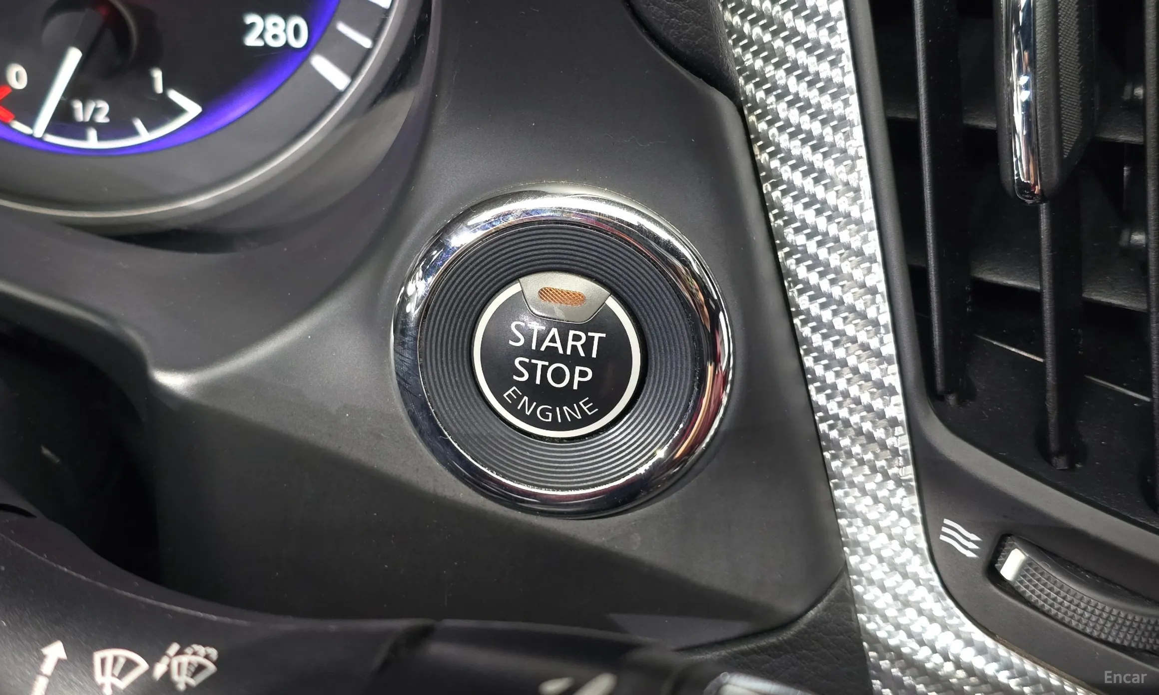 Infiniti Q60 (CV37) превью 19