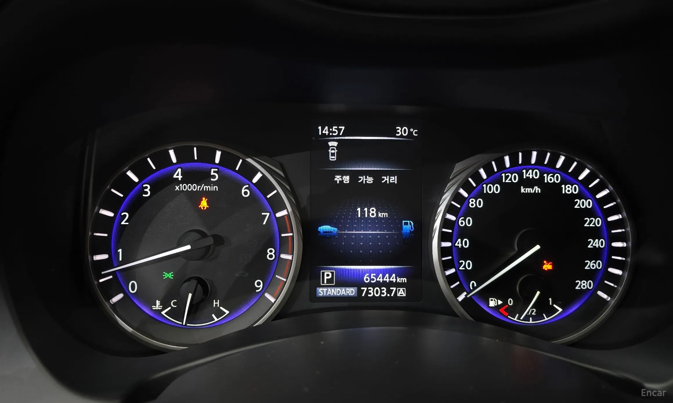 Infiniti Q60 (CV37) превью 8