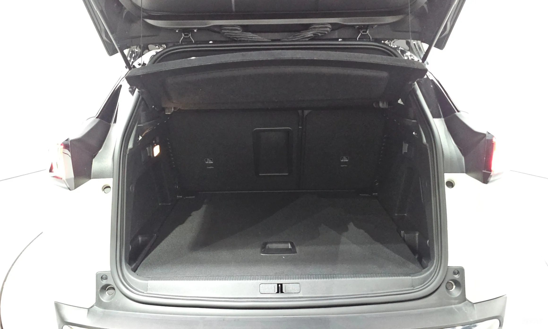 Peugeot 3008 2nd generation превью 20