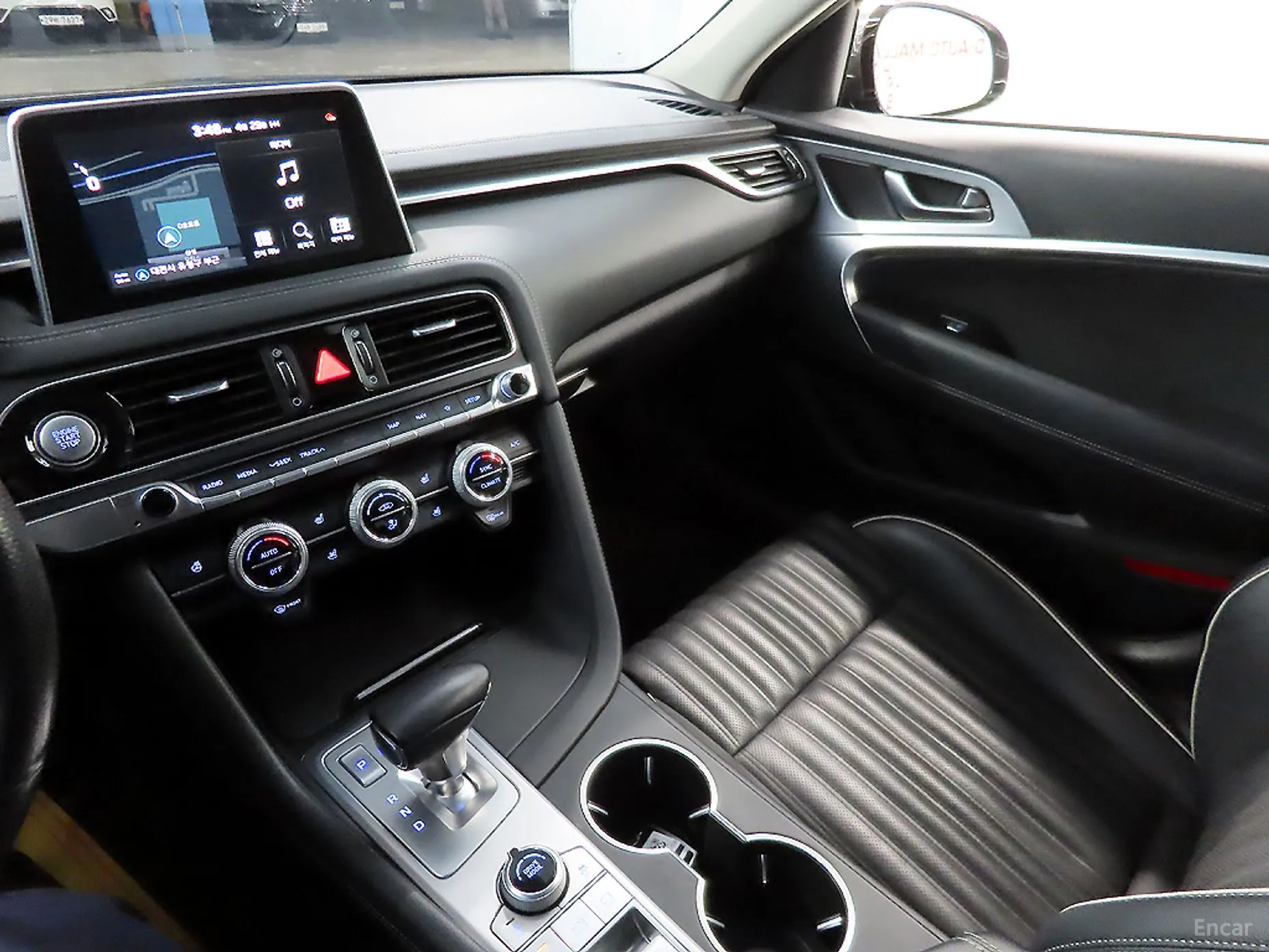 Genesis G70 превью 18