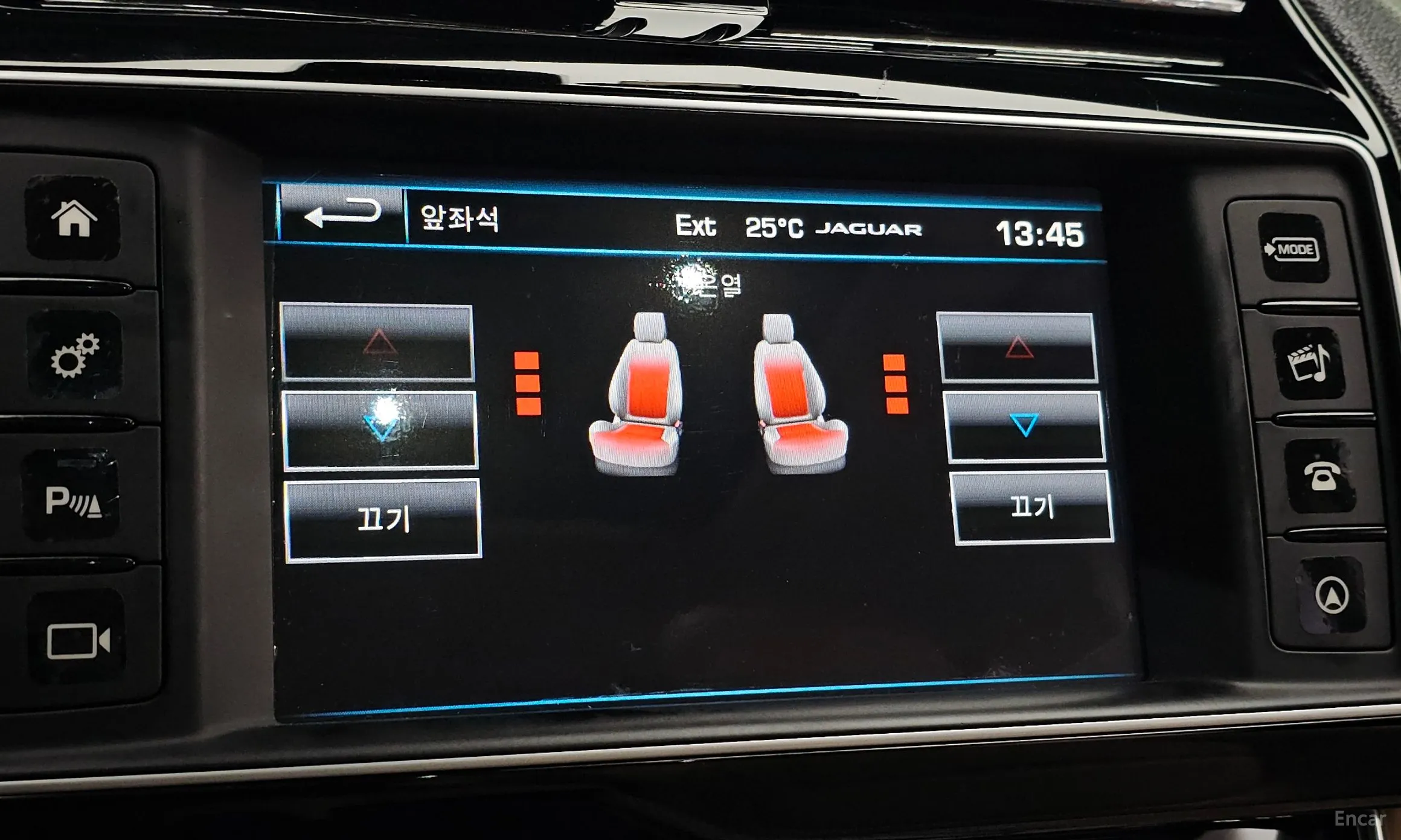 Jaguar XE превью 18