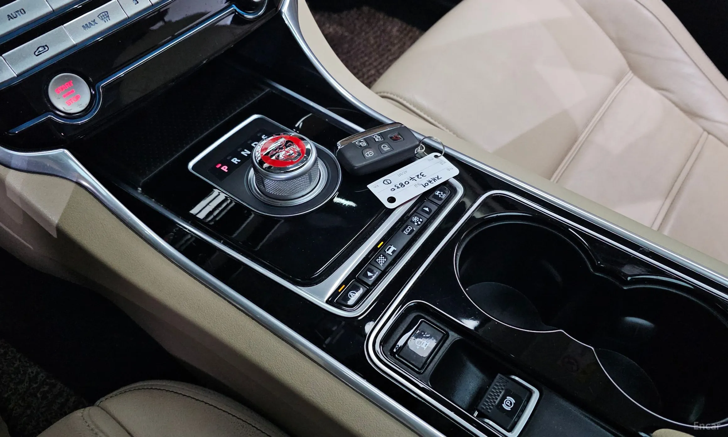 Jaguar XE превью 9