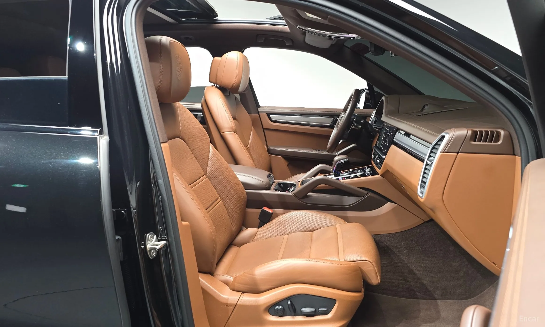 Porsche Cayenne (PO536) превью 11