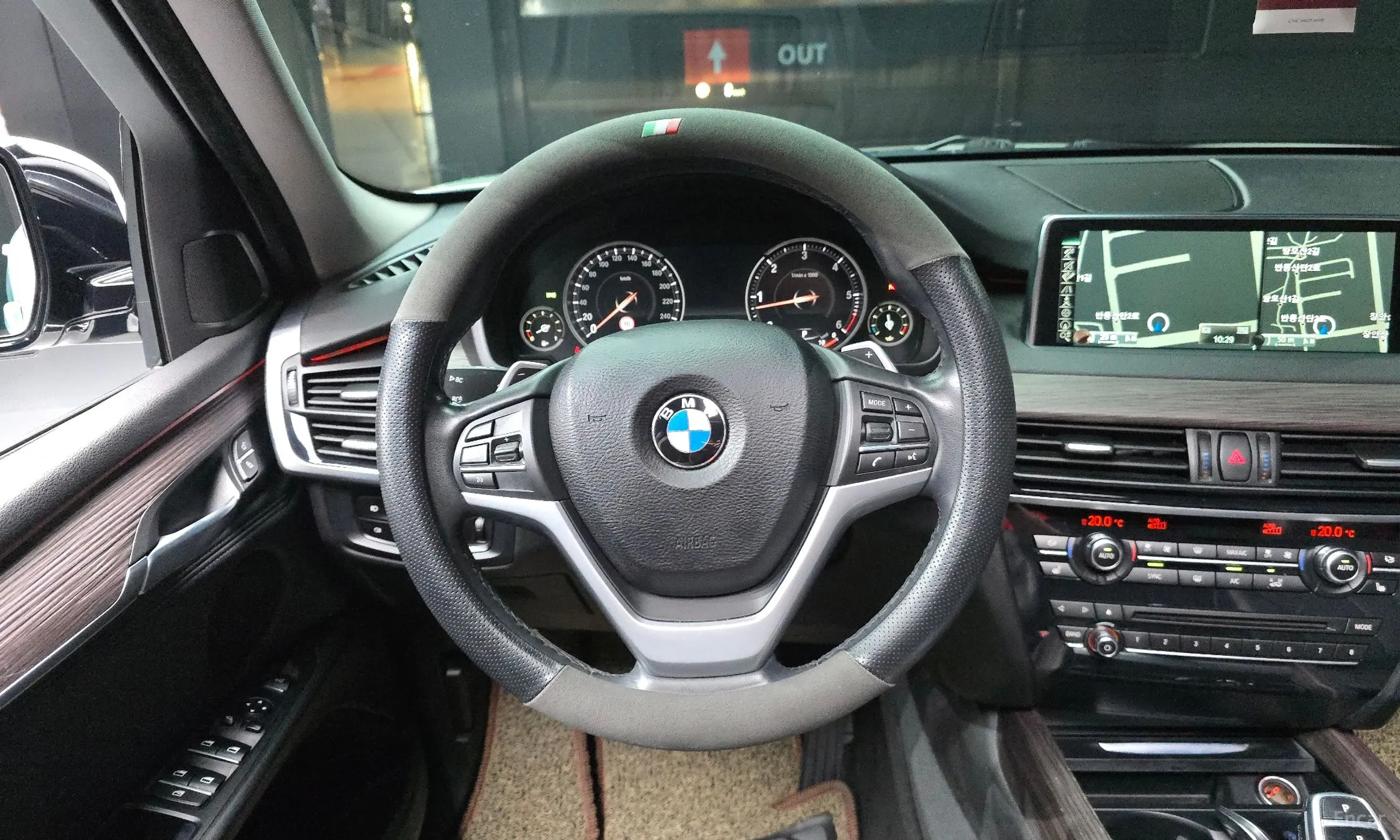 BMW X5 (F15) превью 13