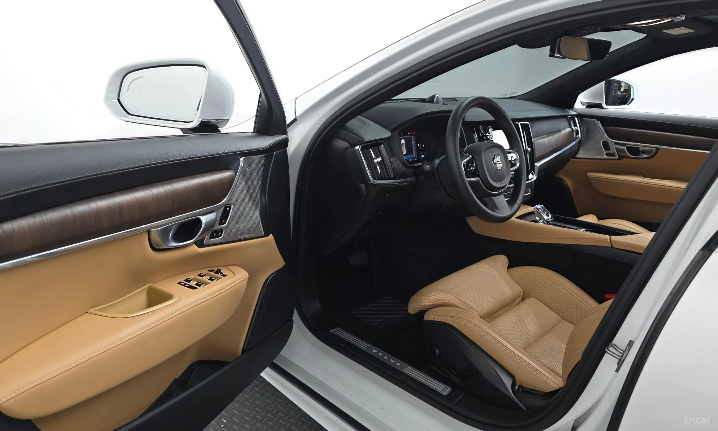 Volvo S90 превью 10