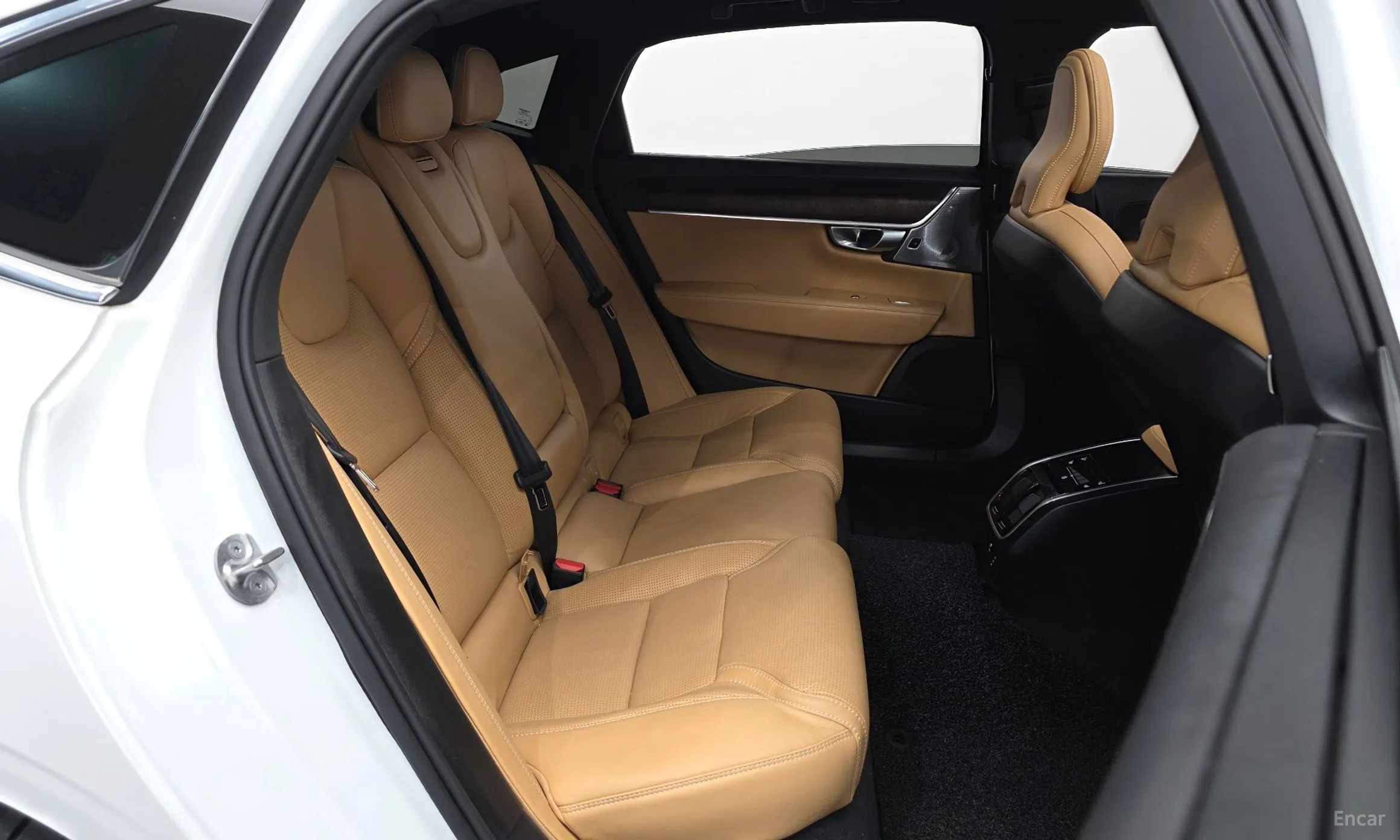 Volvo S90 превью 11