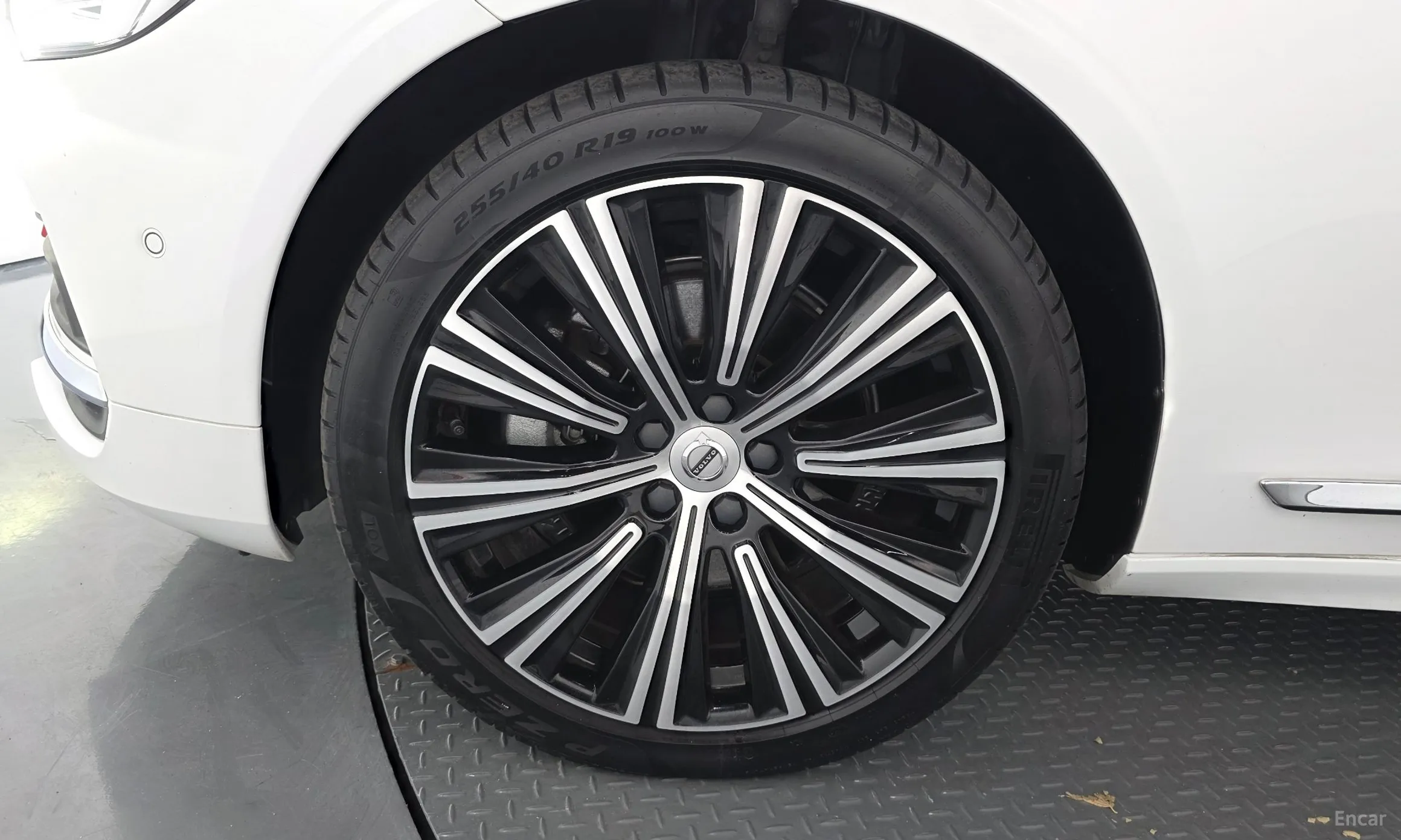 Volvo S90 превью 5