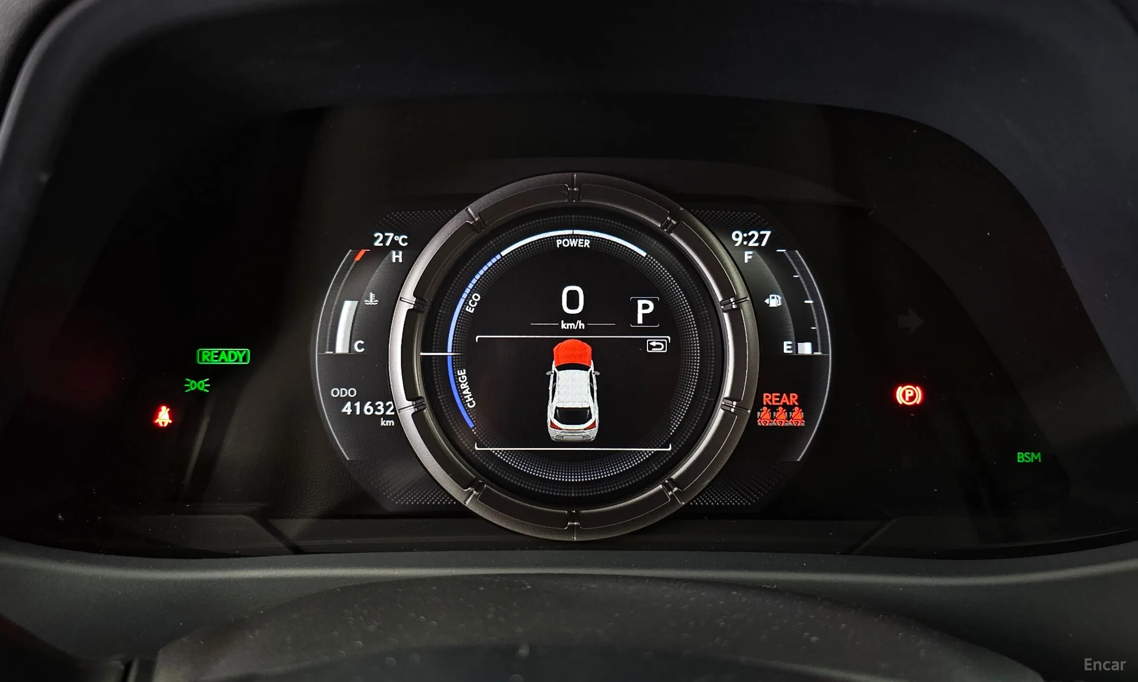 Lexus UX250h превью 8