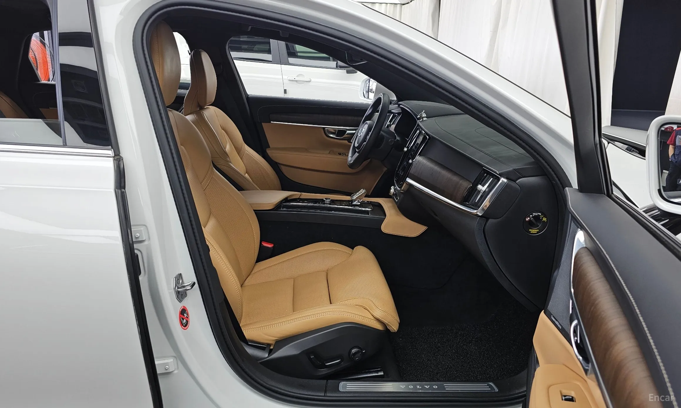 Volvo S90 превью 11