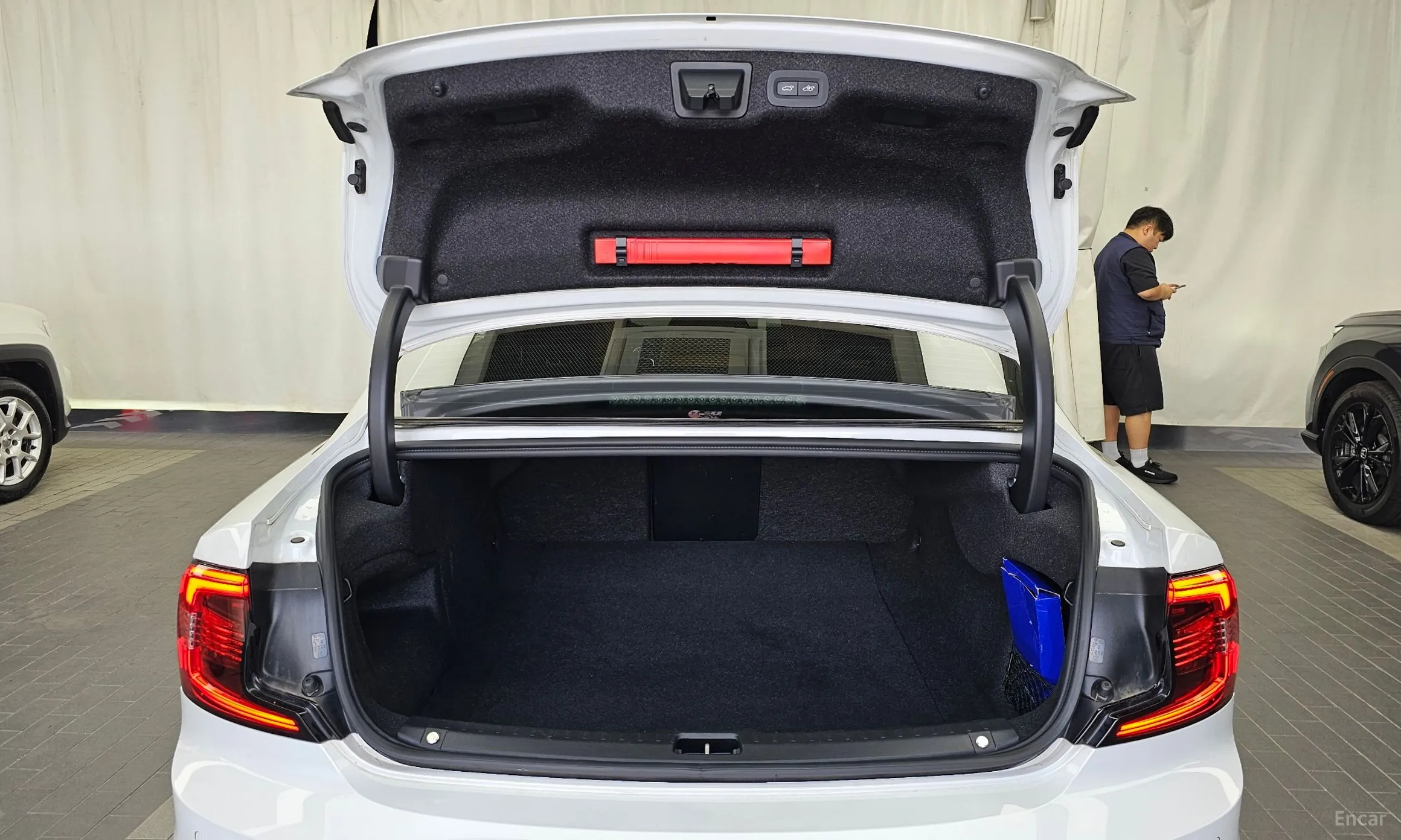 Volvo S90 превью 20