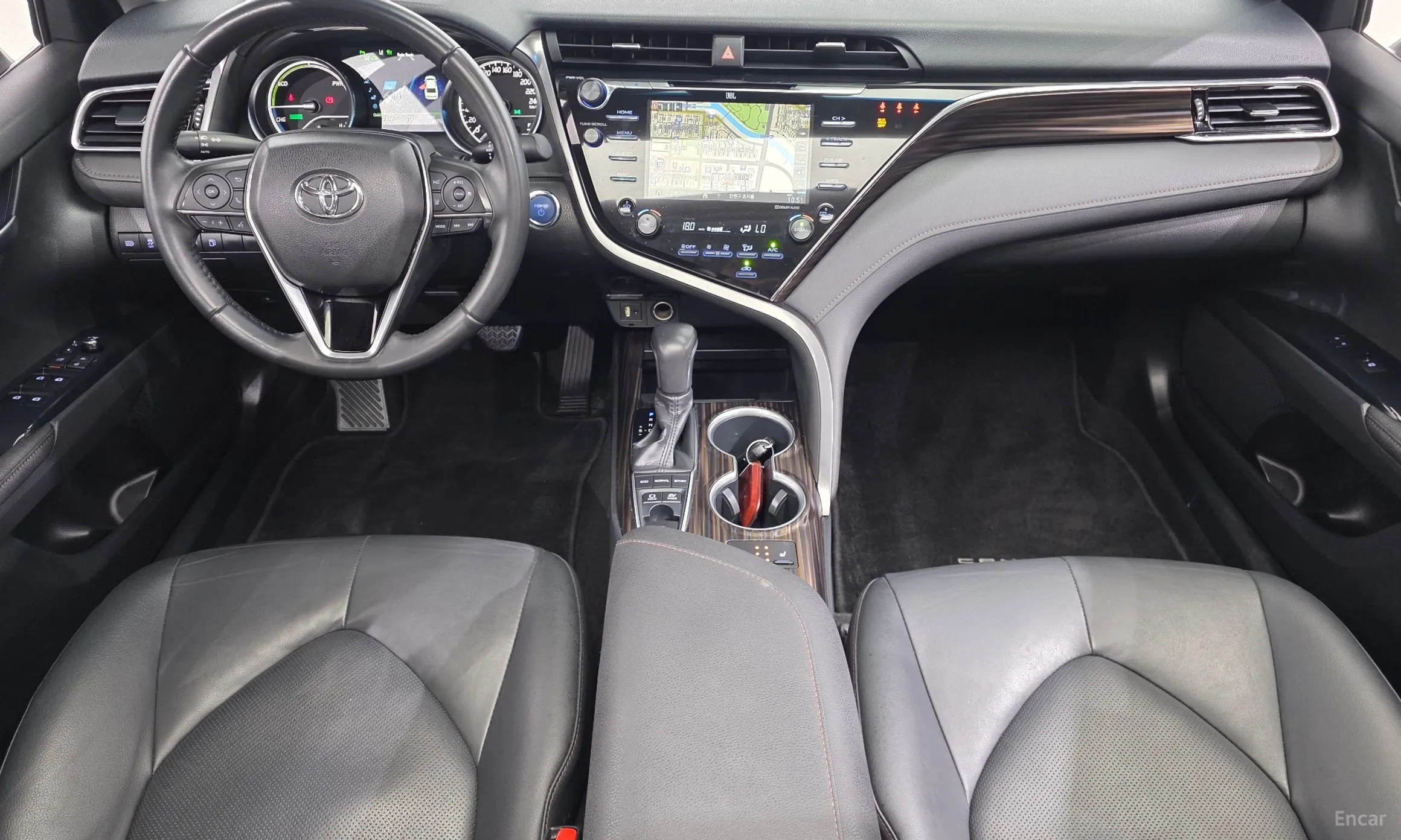 Toyota Camry (XV70) превью 7