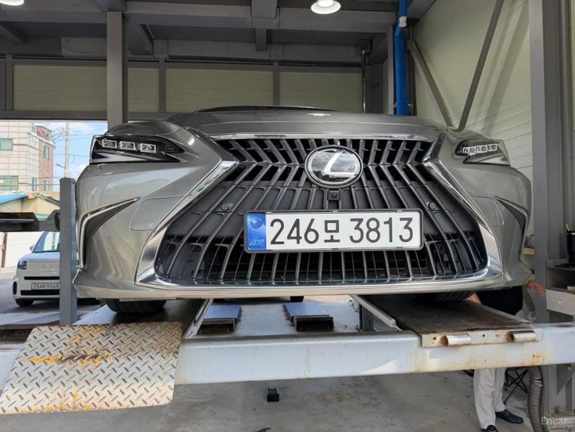 ES300h 7th Generation